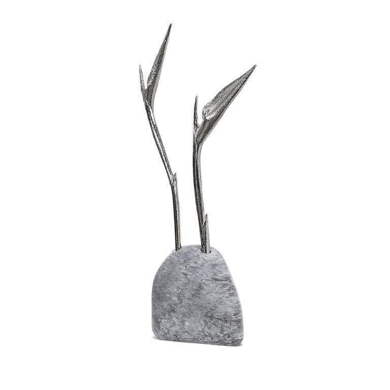 Contemporary Pétrea II – Sculptural Floral Centerpiece with Decorative Presence For Sale
