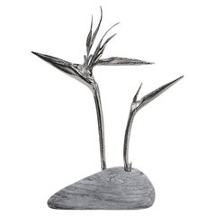 Pétrea III: Blumenskulptur - Perfektes Mittelstück und dekoratives Element