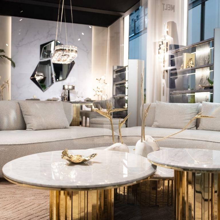 XXIe siècle et contemporain Pétrea III – Nature-Inspired Marble and Gold Sculpture en vente