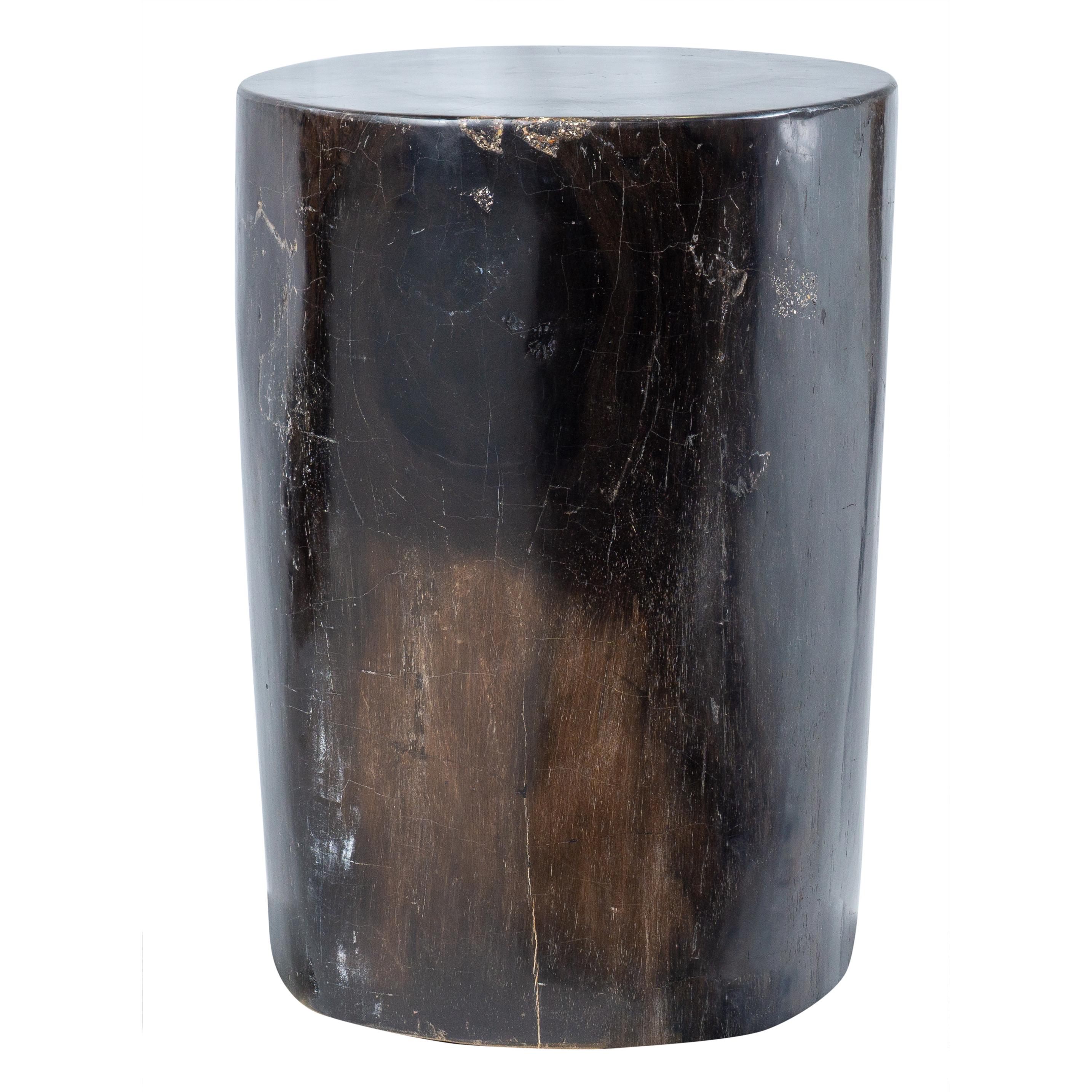 Petrified Wood Rustic Side Table In Excellent Condition In Feasterville Trevose, PA