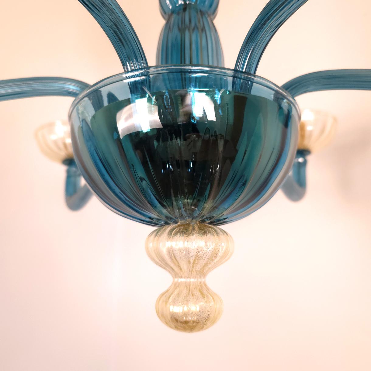 Petrol blue Murano glass chandelier In Excellent Condition For Sale In Dallas, TX