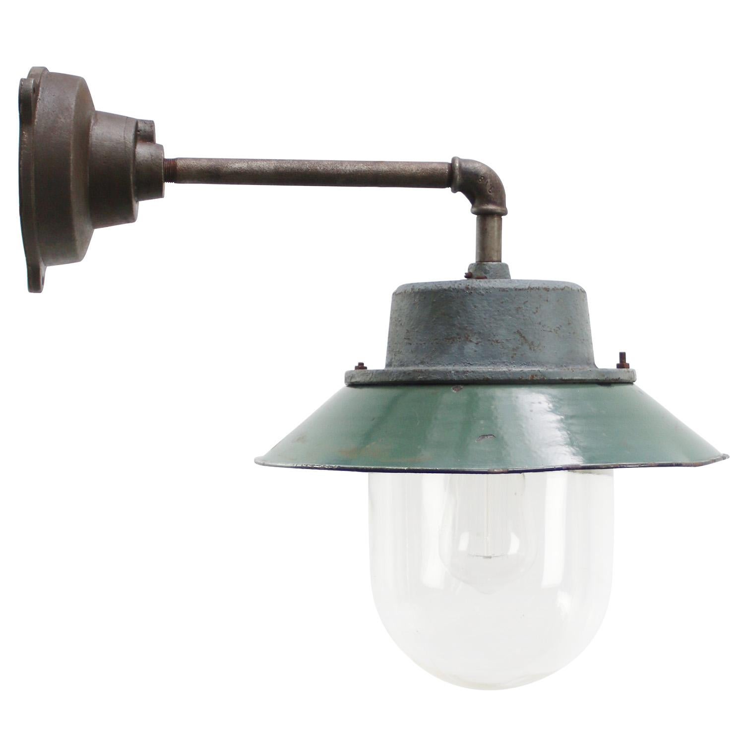 Petrol-Emaille-Wandleuchte, Industrielle Wandleuchte aus klarem Glas, Vintage (Polnisch)