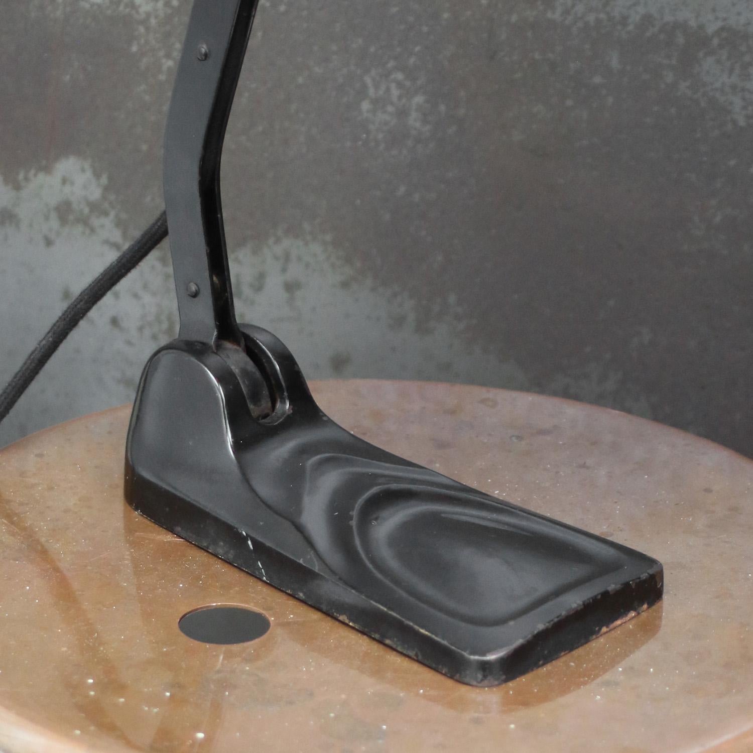 Lampe de bureau de table industrielle vintage en émail vert pétrole par Erpe Bon état - En vente à Amsterdam, NL