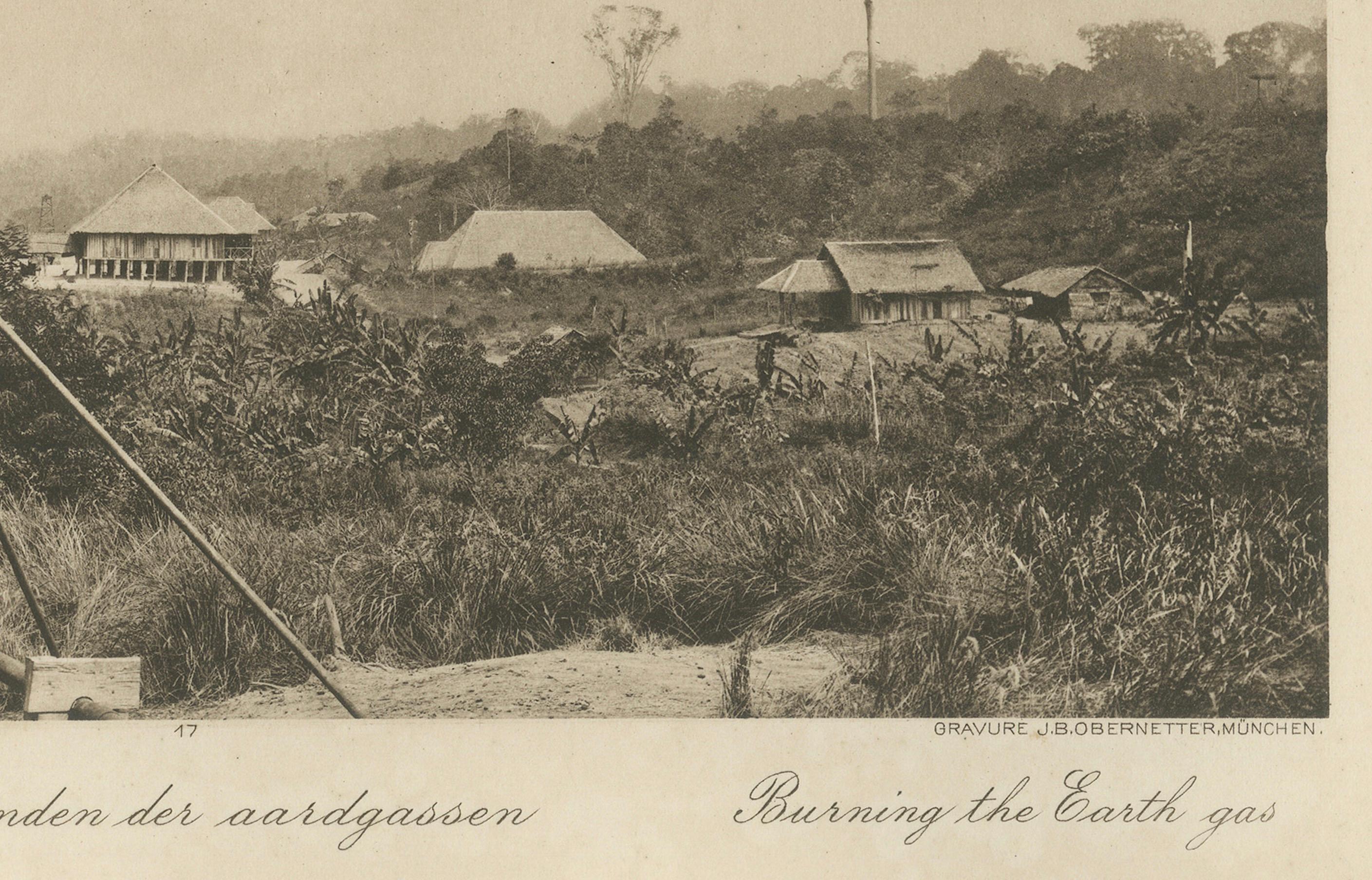 Yacimientos petrolíferos con antorchas de gas, Aceh - C.J. Foto Kleingrothe c.1910 en venta 4