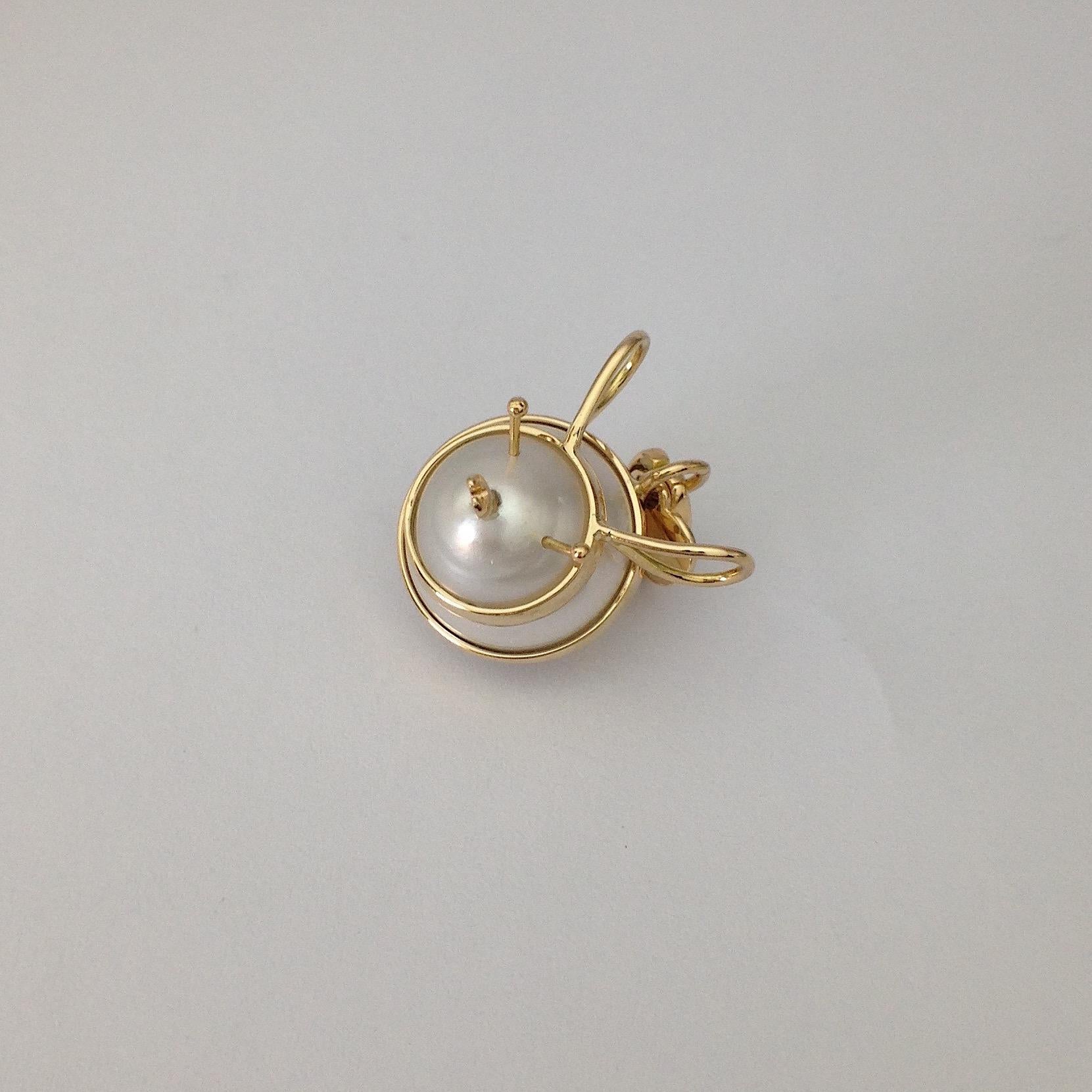 Petronilla Bee 18 Kt Gold Australian Pearl Charm/ Pendant or Necklace Made in IT 3