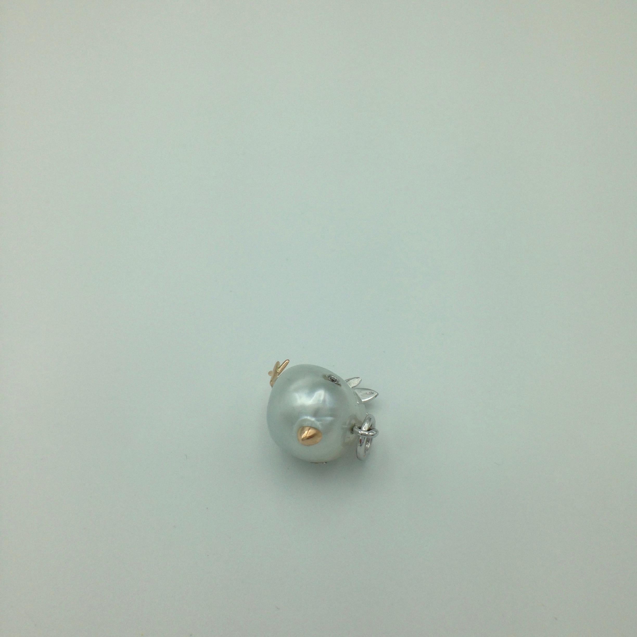 Bird Australian Pearl White Diamond 18 Karat Gold Pendant/Necklace 5