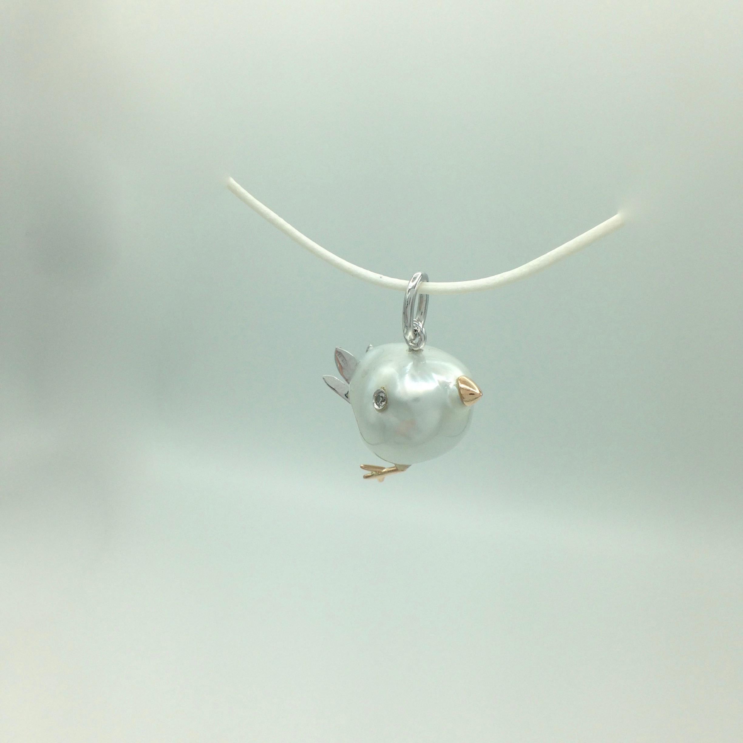 Bird Australian Pearl White Diamond 18 Karat Gold Pendant/Necklace 1