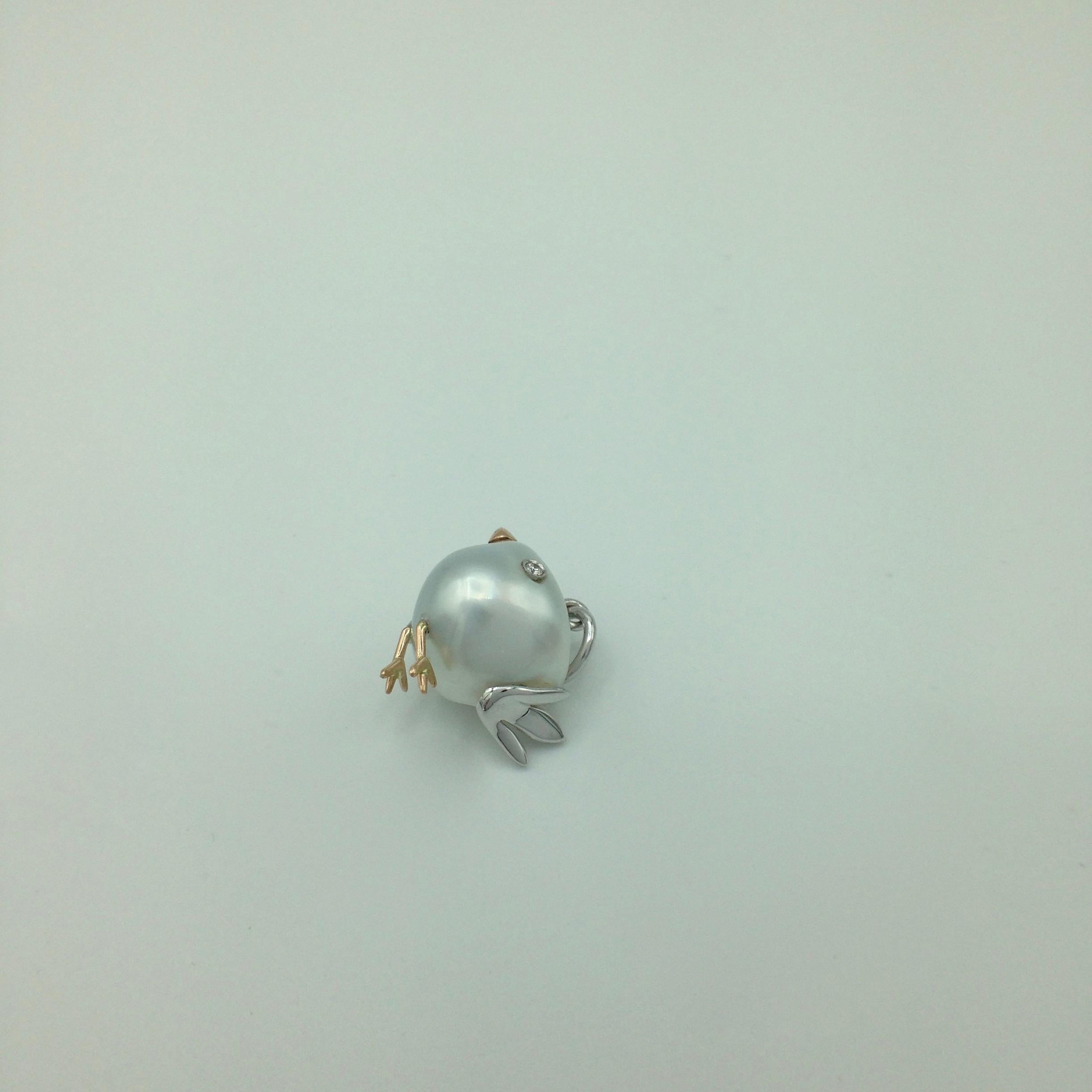 Bird Australian Pearl White Diamond 18 Karat Gold Pendant/Necklace 3