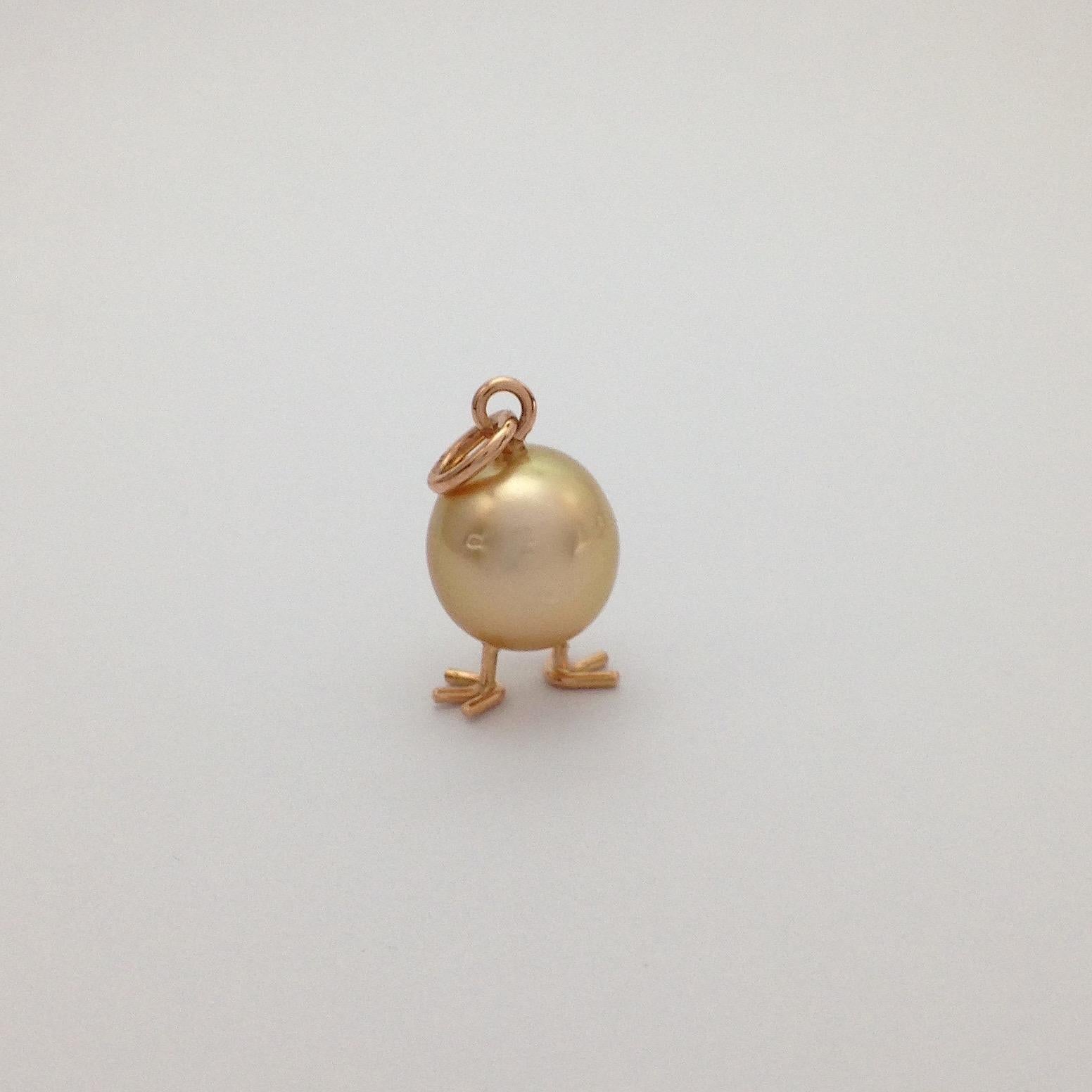 Contemporary Chick Australian Pearl Diamond Yellow 18 Karat Gold Pendant or Necklace