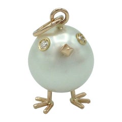 Petronilla Chick Australian Pearl Diamond Yellow 18 Kt Gold Pendant or Necklace