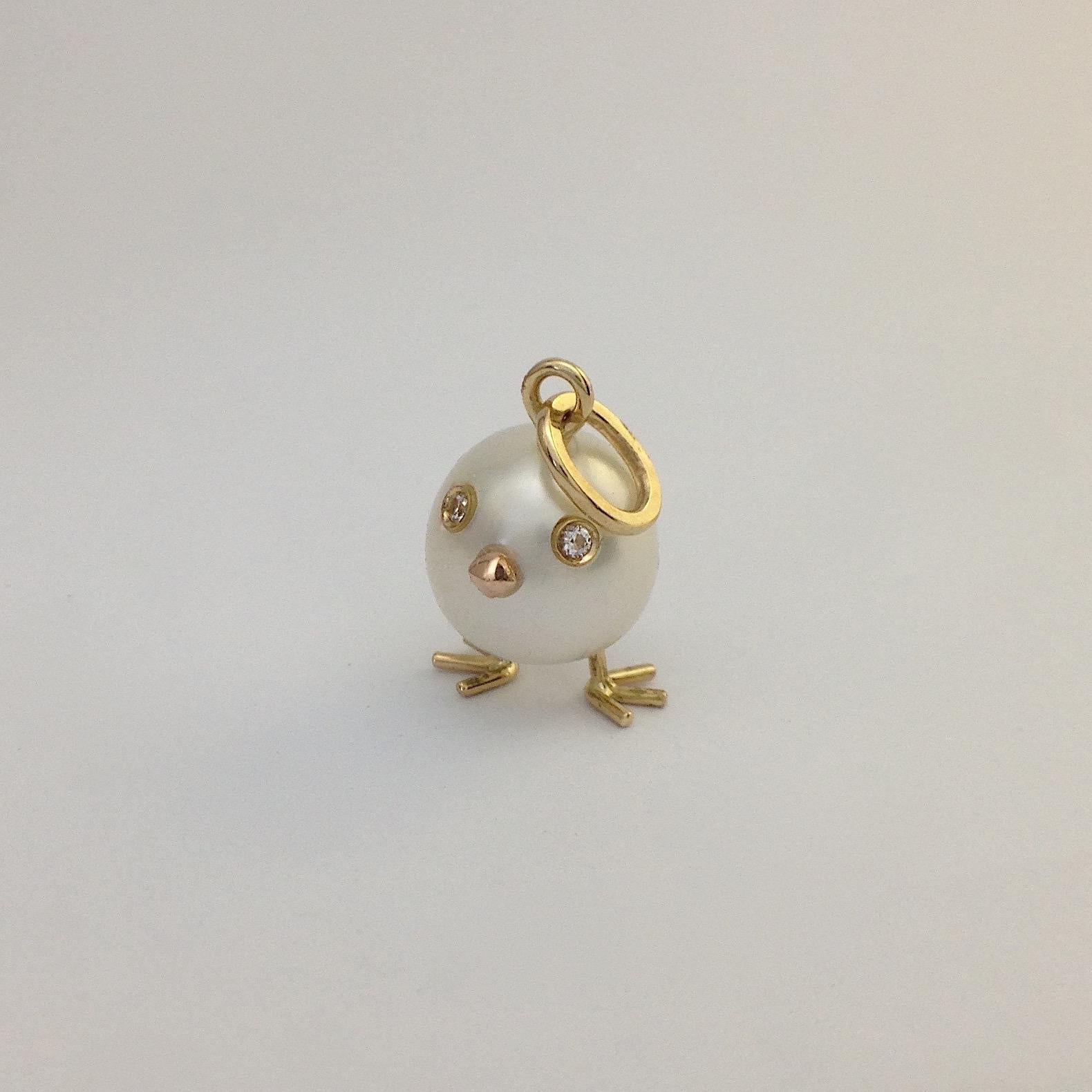 Contemporary Petronilla Chick Australian Pearl White Diamond 18 Kt Gold Pendant Necklace