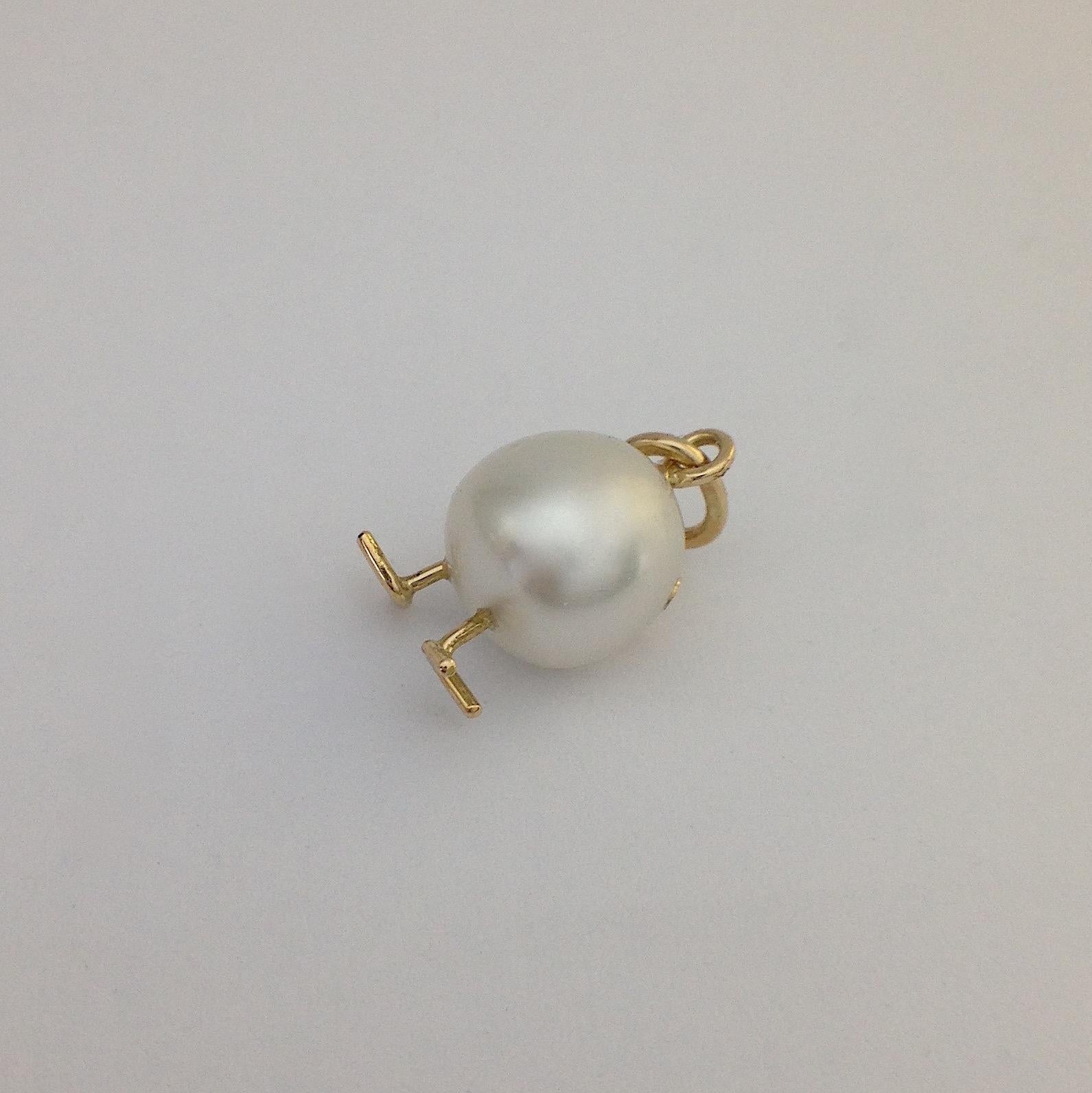 Petronilla Chick Australian Pearl White Diamond 18 Kt Gold Pendant Necklace 3