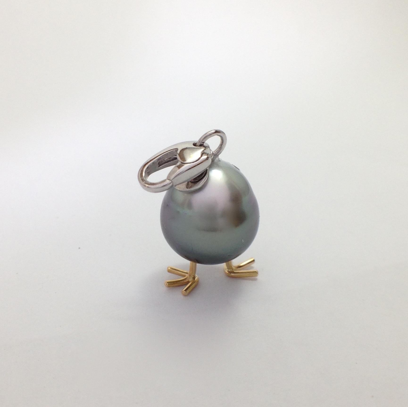 Chick Pearl White Diamond 18 Karat Gold Pendant/Necklace or Charm 1