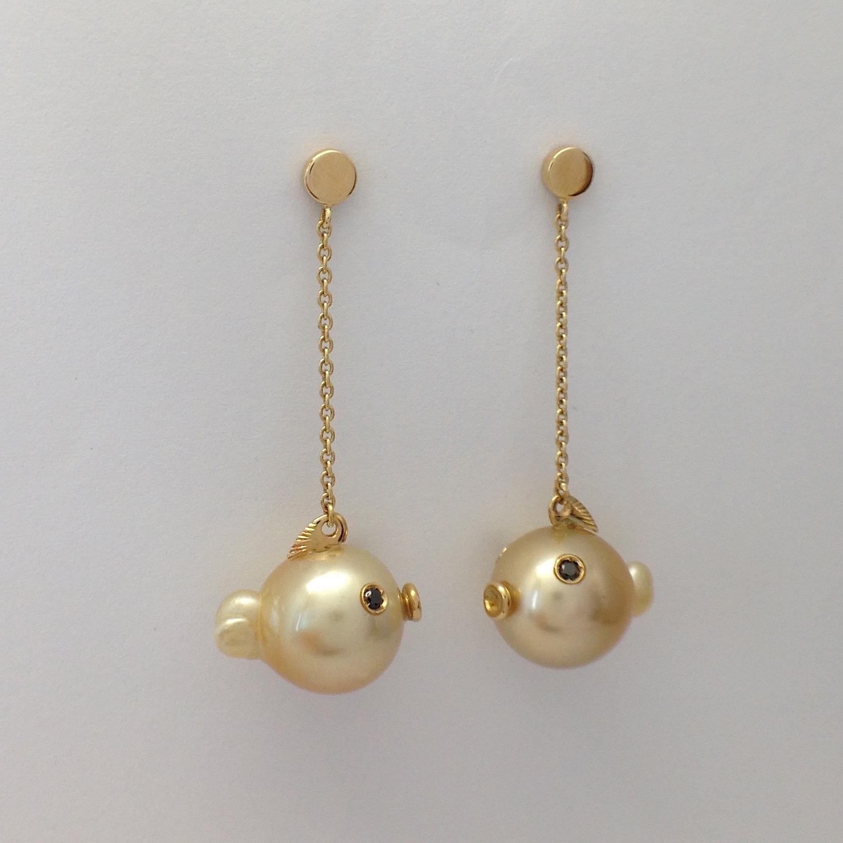 Artisan Petronilla Fish Black Diamond Australian Pearl 18 Kt Gold Drop Dangle Earrings