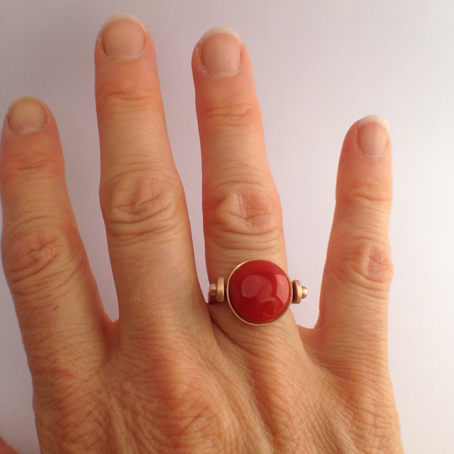 Classical Roman Petronilla Gemstone Red Coral Roman Style Red 18 Kt Gold Reversible Italian Ring For Sale