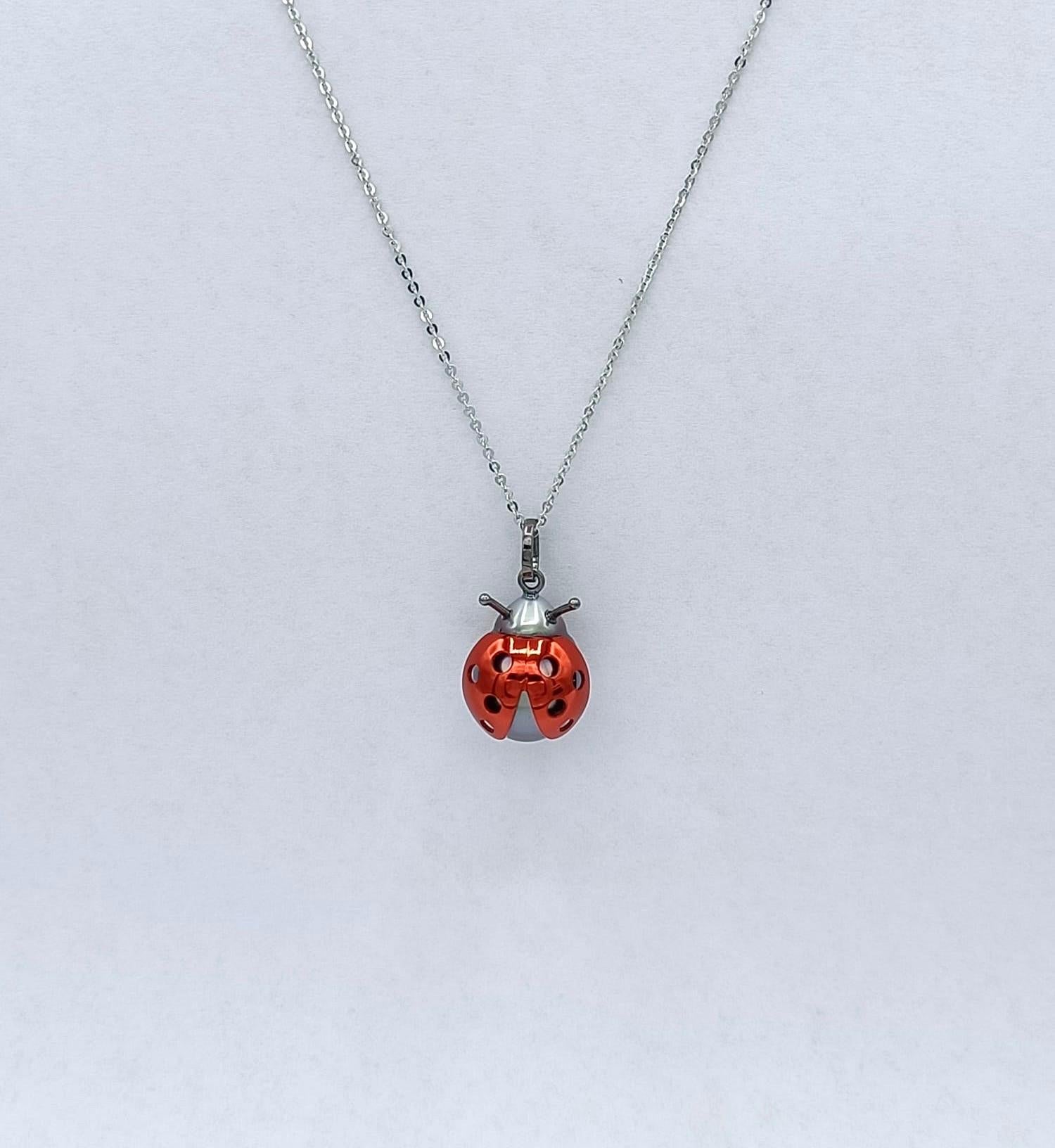 Contemporary Ladybug / Ladybird 18 Karat Red White Gold Tahiti Pearl Pendant Necklace