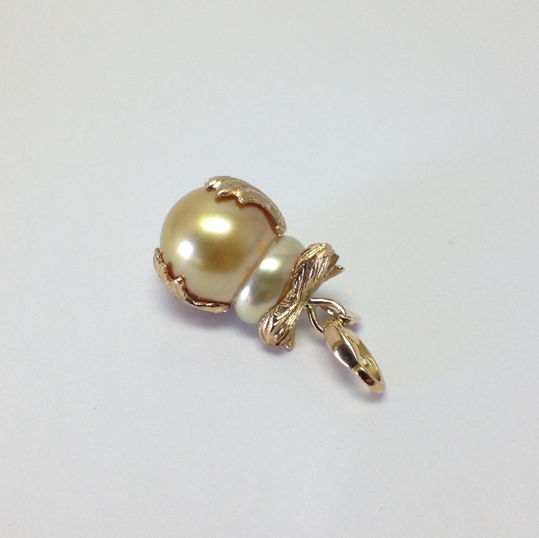 Petronilla Owl Diamond 18 Karat Gold Australian Pearl Charm or Pendant Necklace 4