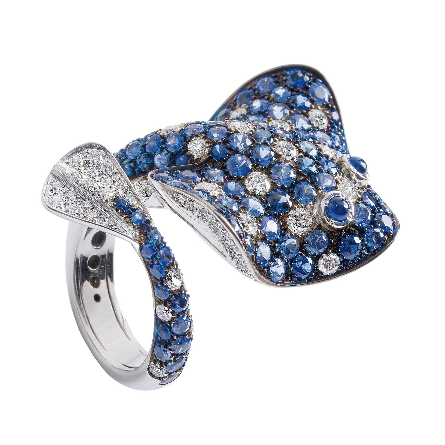 Women's Ray Fish White Diamond Blue Sapphire 18 Karat Gold Ring Made in Italy Petronilla