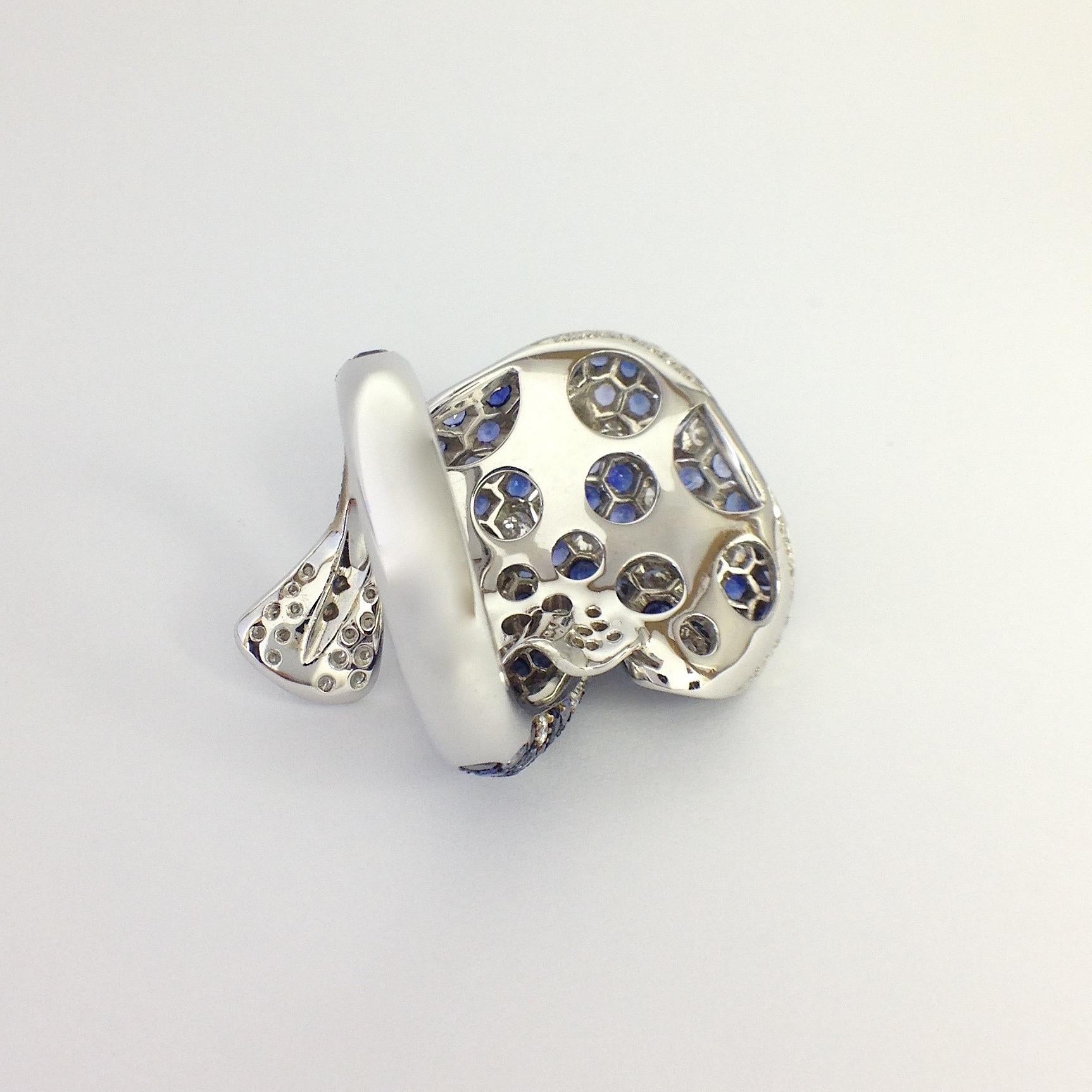 Ray Fish White Diamond Blue Sapphire 18 Karat Gold Ring Made in Italy Petronilla 3