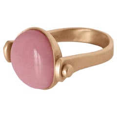 Anello Petronilla in stile romano con opale rosa in oro 18kt reversibile Made in Italy