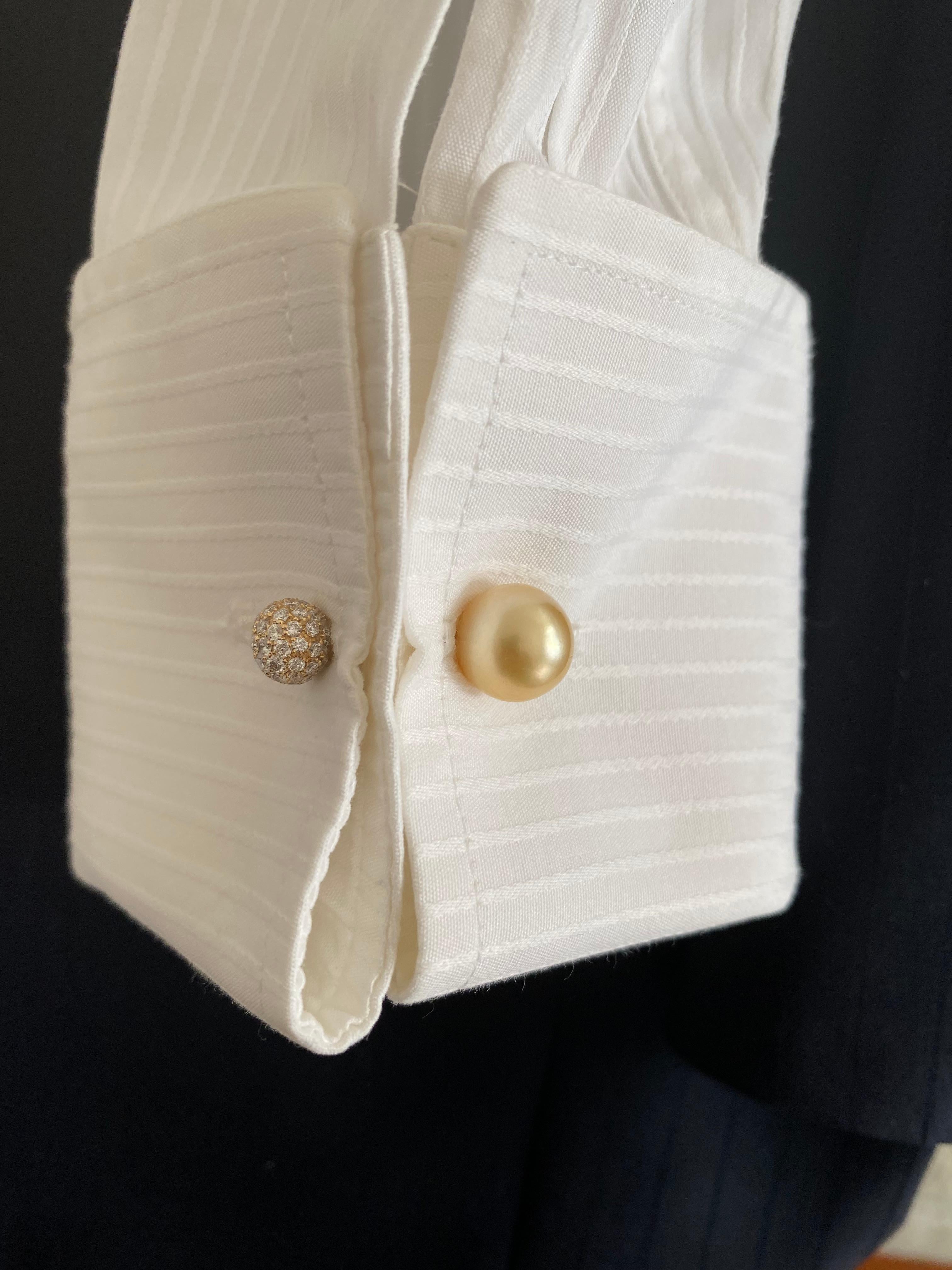 White Diamond South Sea Pearl 18 Karat Gold Cufflinks Made in Italy For Sale 2