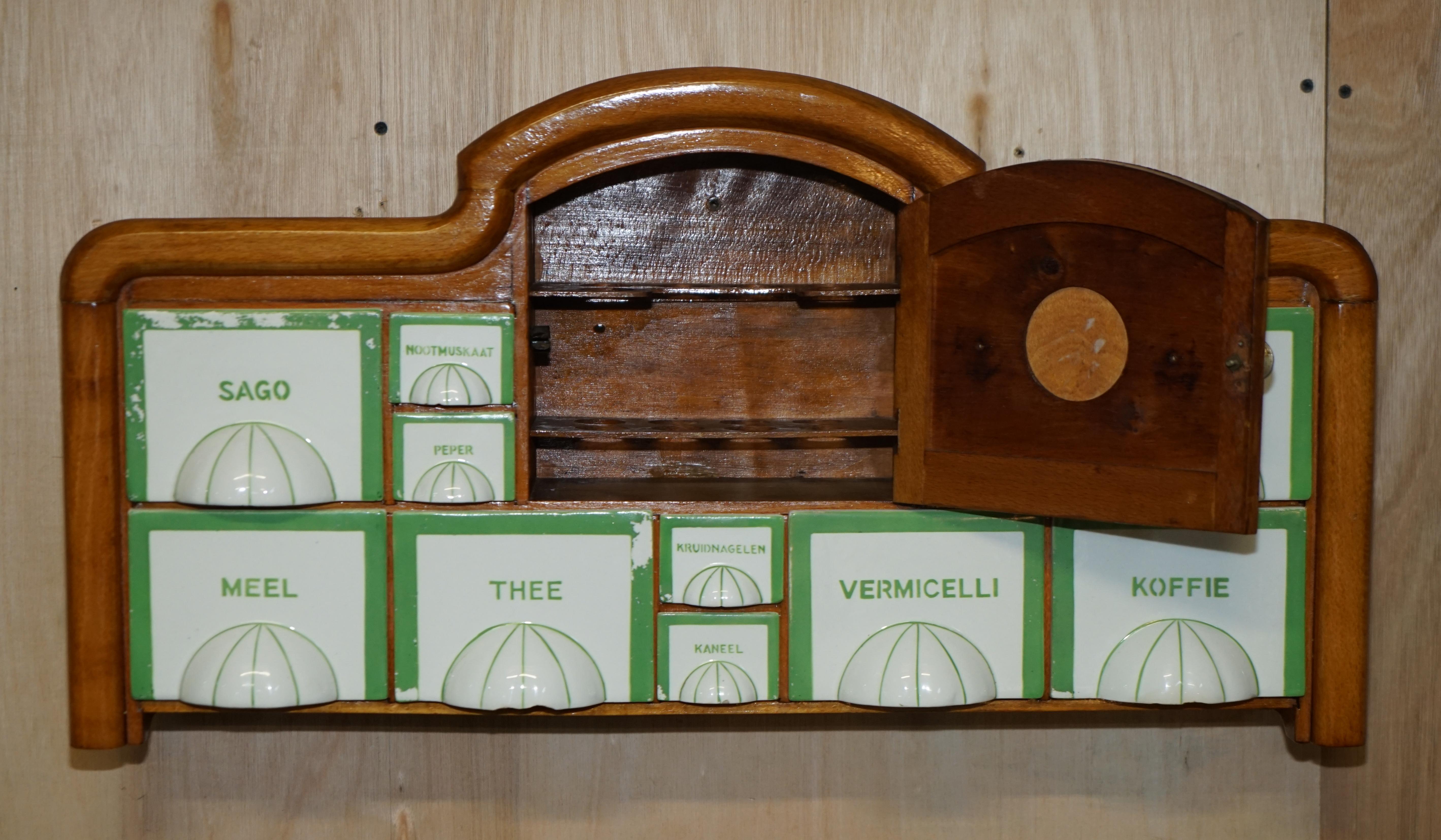 Petrus Regout & Co Maastricht Holanda Art Decó Especiero de pared para cocina en venta 12