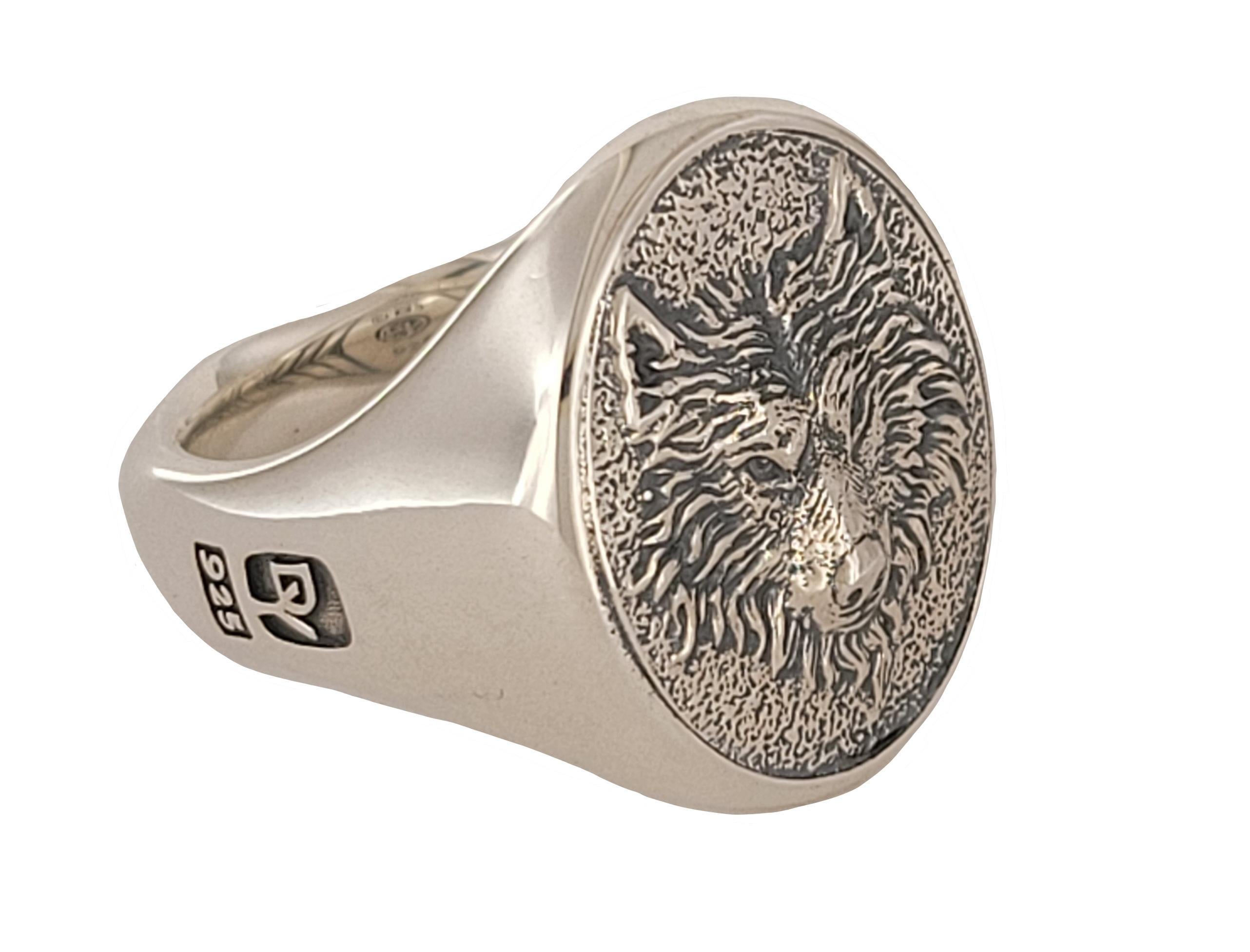 Brand: David Yurman
Petrvs Collection For Men
Material: Sterling Silver925
Ring Measures: 21.5mm
Ring Face:20mm X 16.5mm
Ring Weight: 21 gm
Ring Size: 7.75
Condition new
Comes with David Yurman Pouch