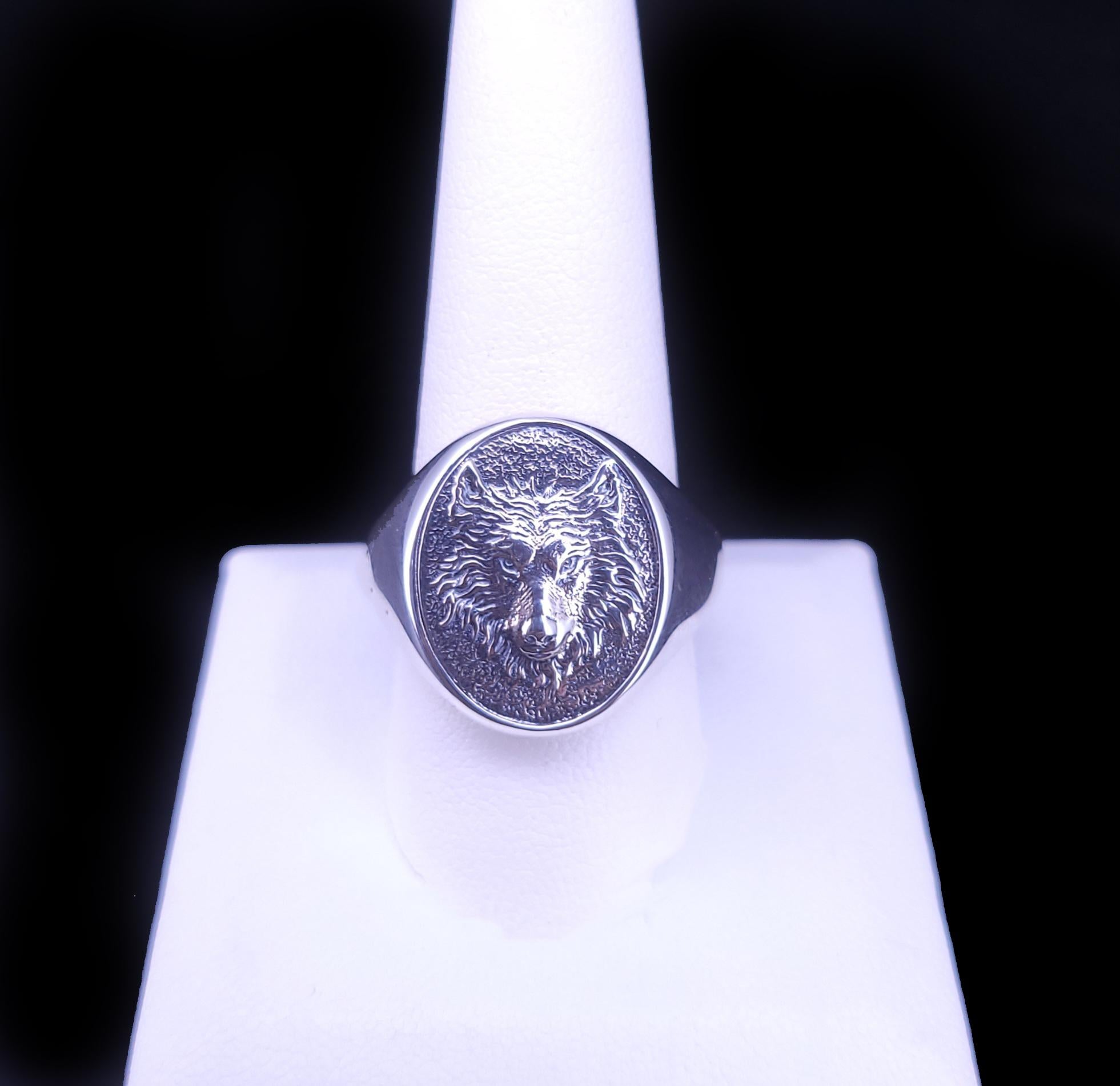 Petrvs Wolf Signet Ring Sterling Silver, 21.5mm, All Size Available