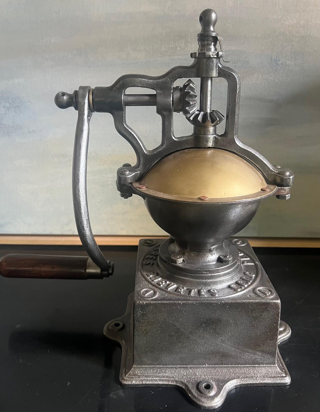 Stile provenzale Macinacaffè Peugeot Freres in ghisa, anni 1880 in vendita