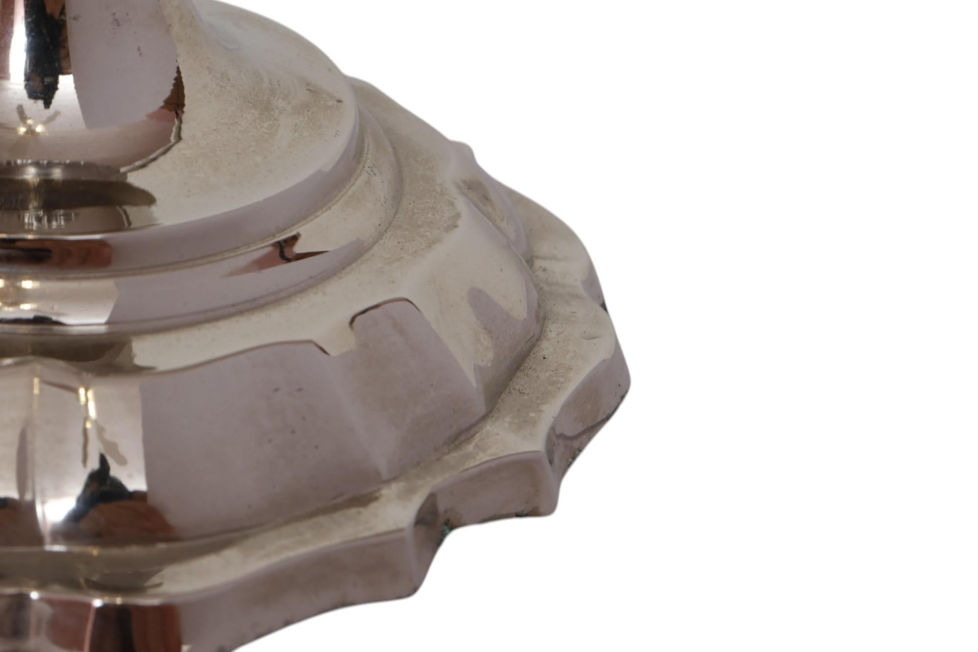Zinn und Nickel Säule Säule Kerzenhalter, ein Paar im Angebot 2