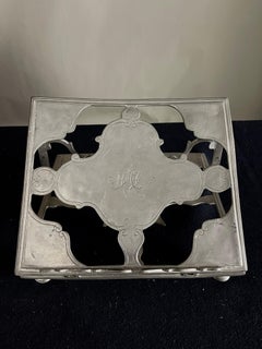 Atril de peltre Fechado en 1765