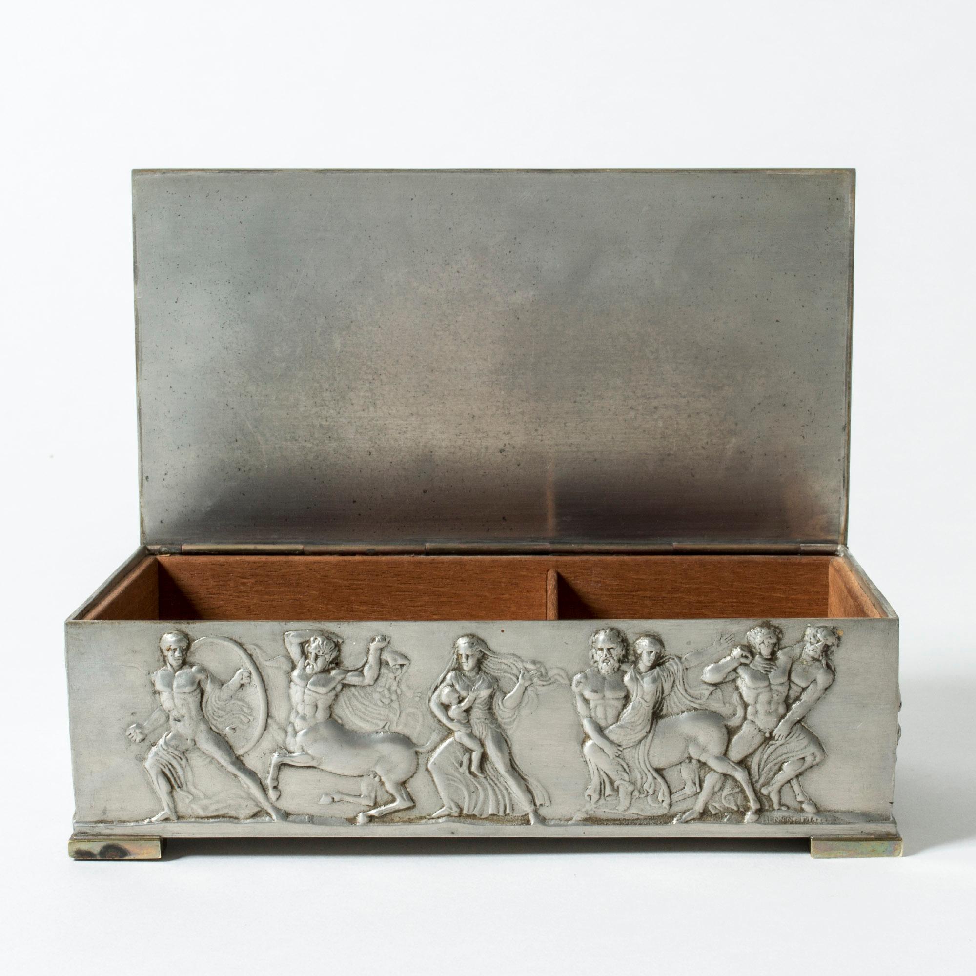 Étain Boîte en étain Temple of Apollo d'Herman Bergman, Suède, 1939 en vente