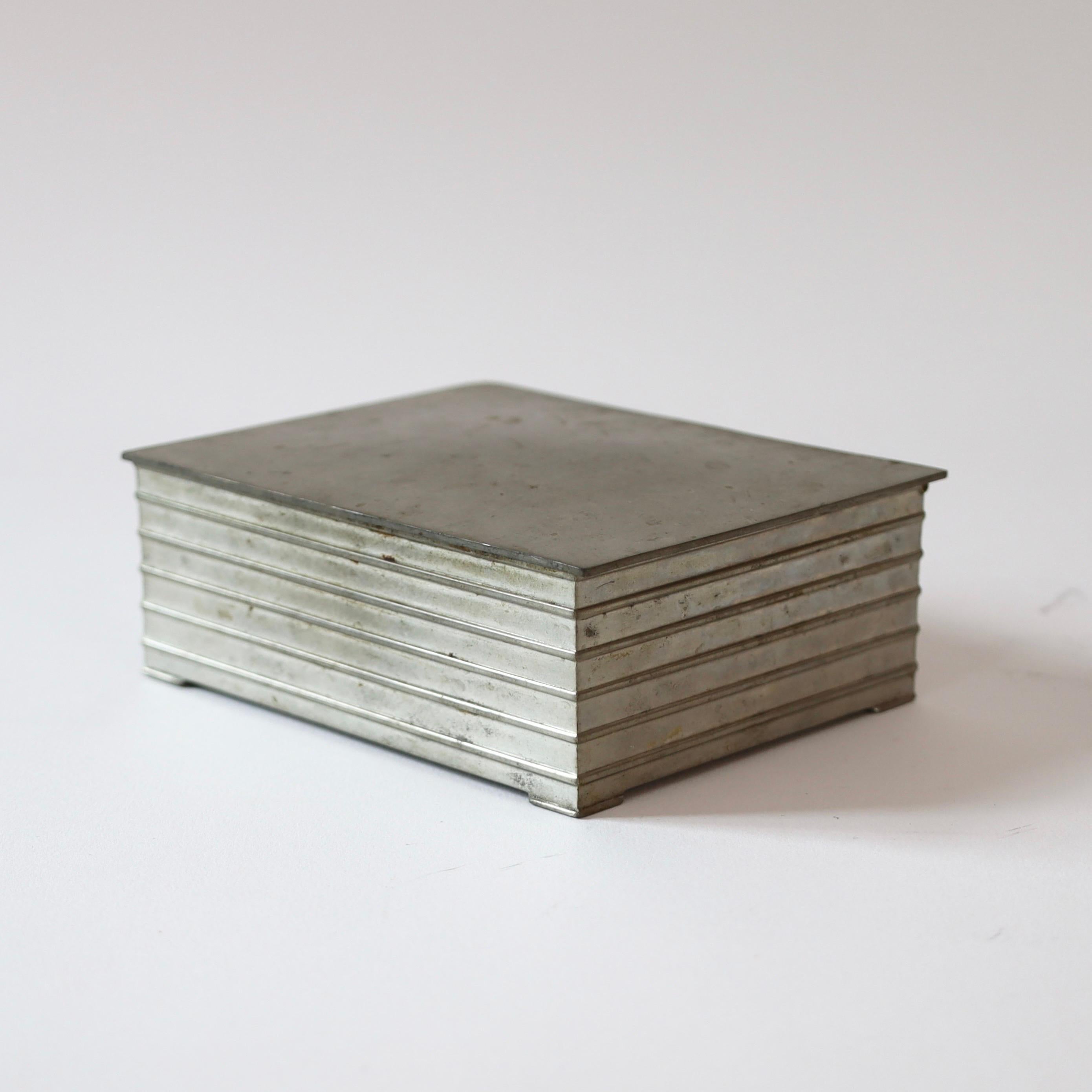 Pewter casket by Ellen Schlanbusch by Just Andersen, 1950s, Denmark In Good Condition In Værløse, DK
