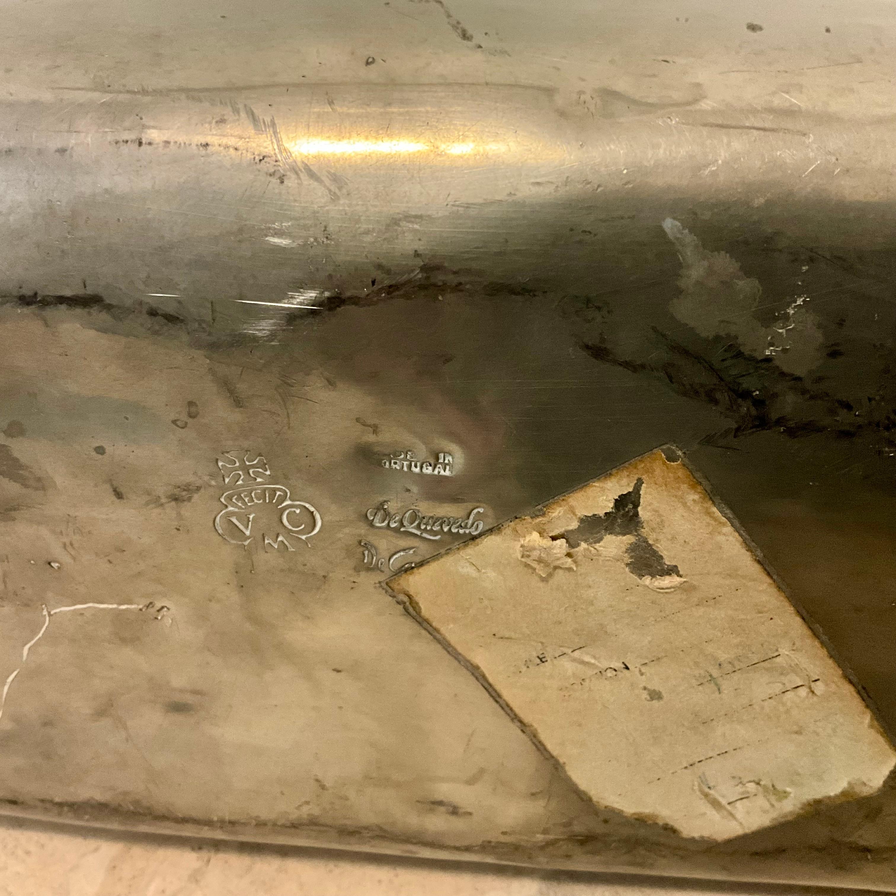 Centre de table en étain avec poignées en cerf en laiton par De Quevedo & De Campos pour Valenti Bon état - En vente à West Palm Beach, US