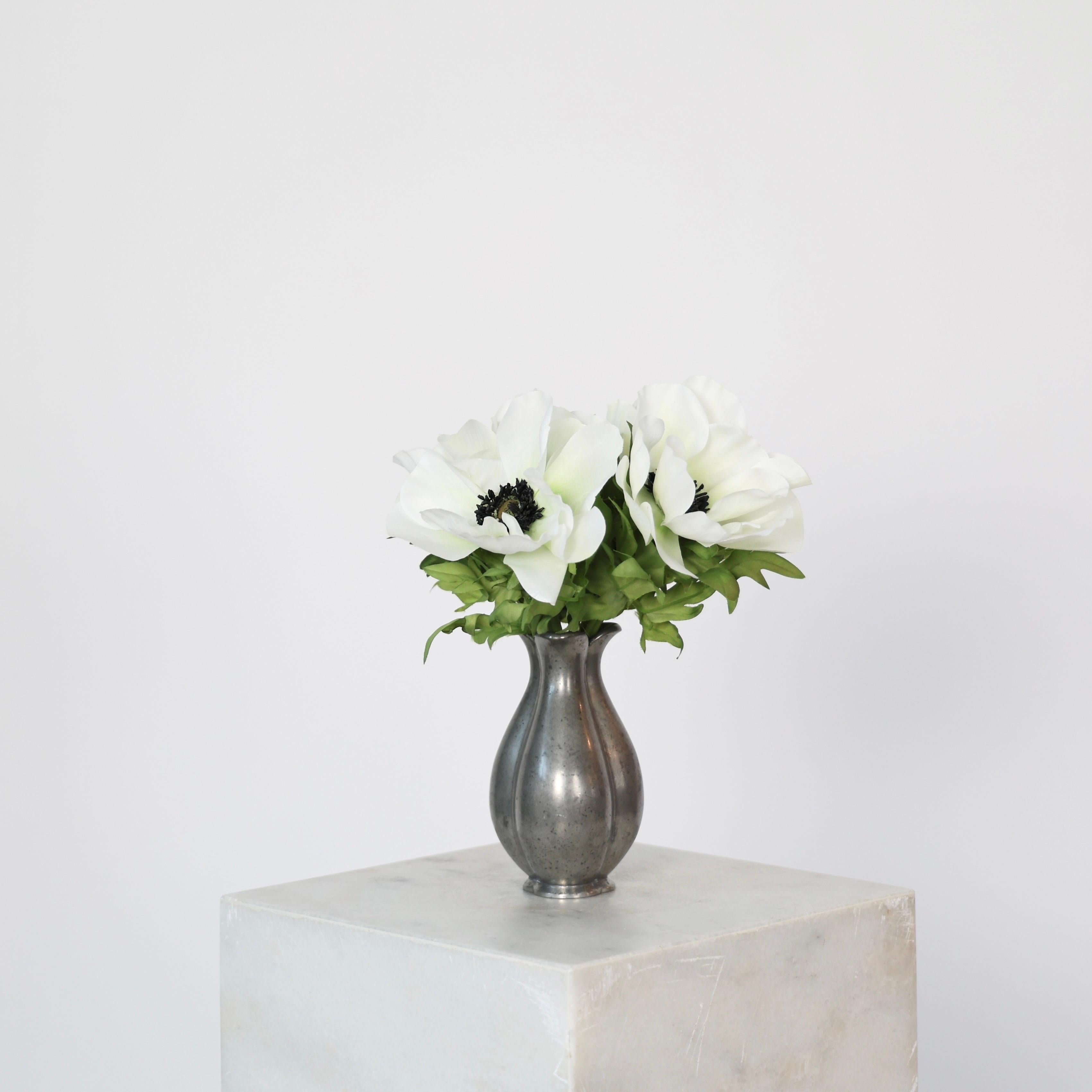 Vasi da fiori in peltro di Ellen Schlanbusch per Just Andersen, anni '40, Danimarca In condizioni discrete in vendita a Værløse, DK