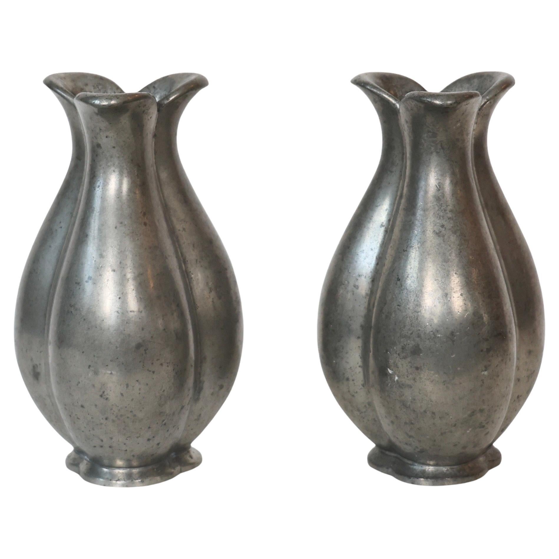 Vasi da fiori in peltro di Ellen Schlanbusch per Just Andersen, anni '40, Danimarca in vendita