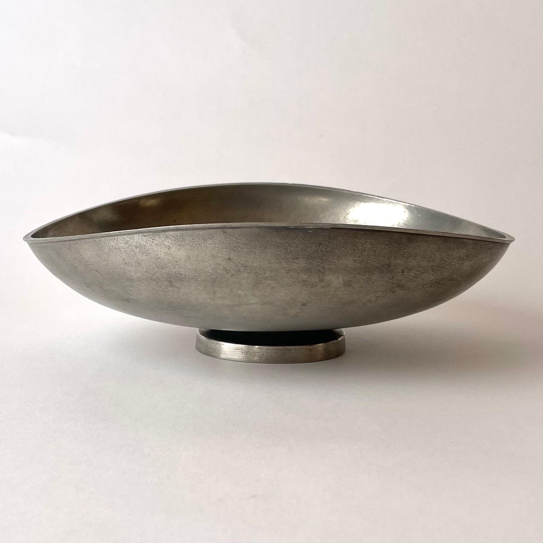 Mid-Century Modern Pewter fruit bowl designed by Edvin Ollers, Sweden. Mid-20th Century For Sale