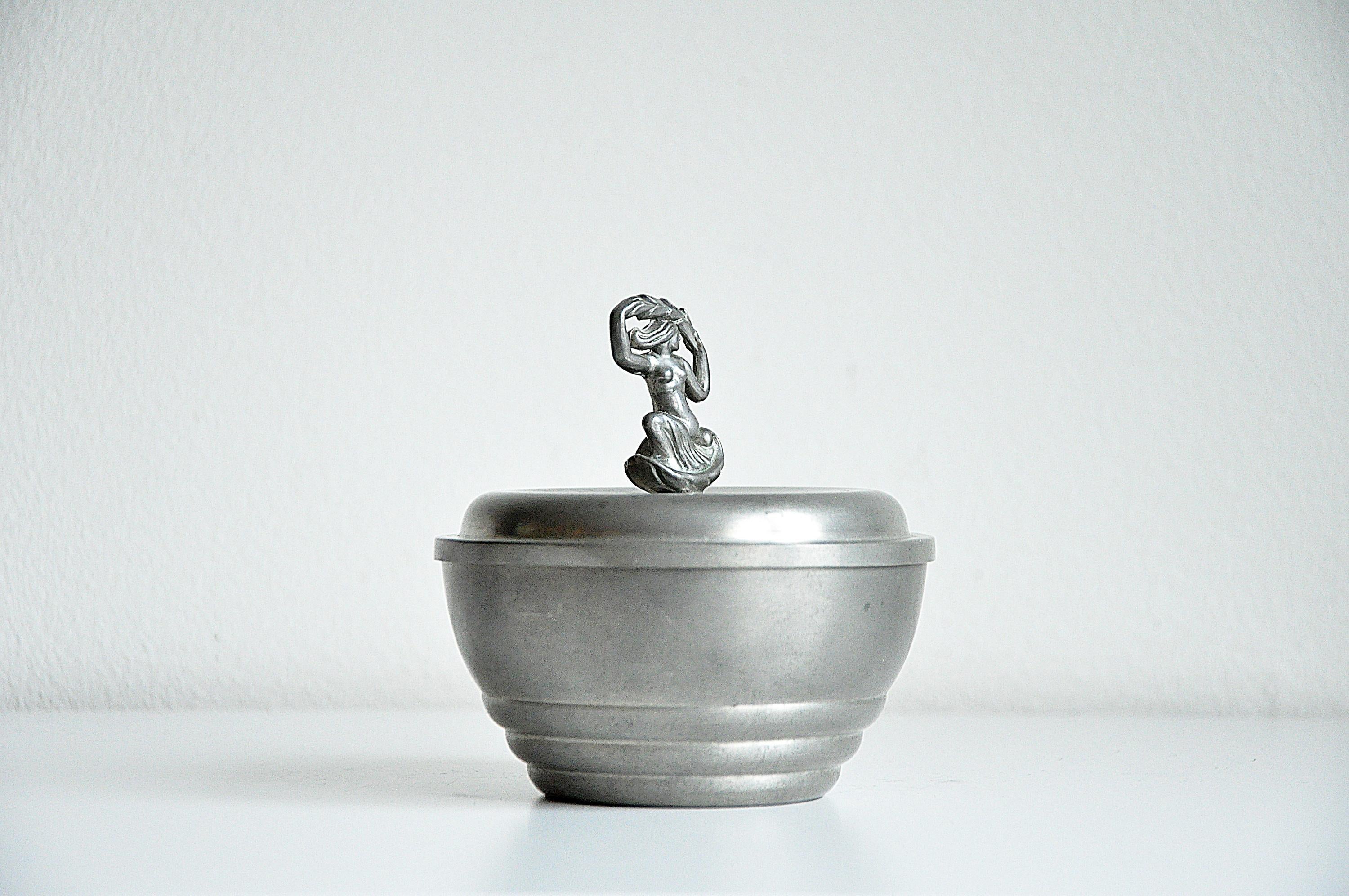 Swedish Modern Pewter Jar from C. G. Hallberg 1932 In Good Condition For Sale In Örebro, SE