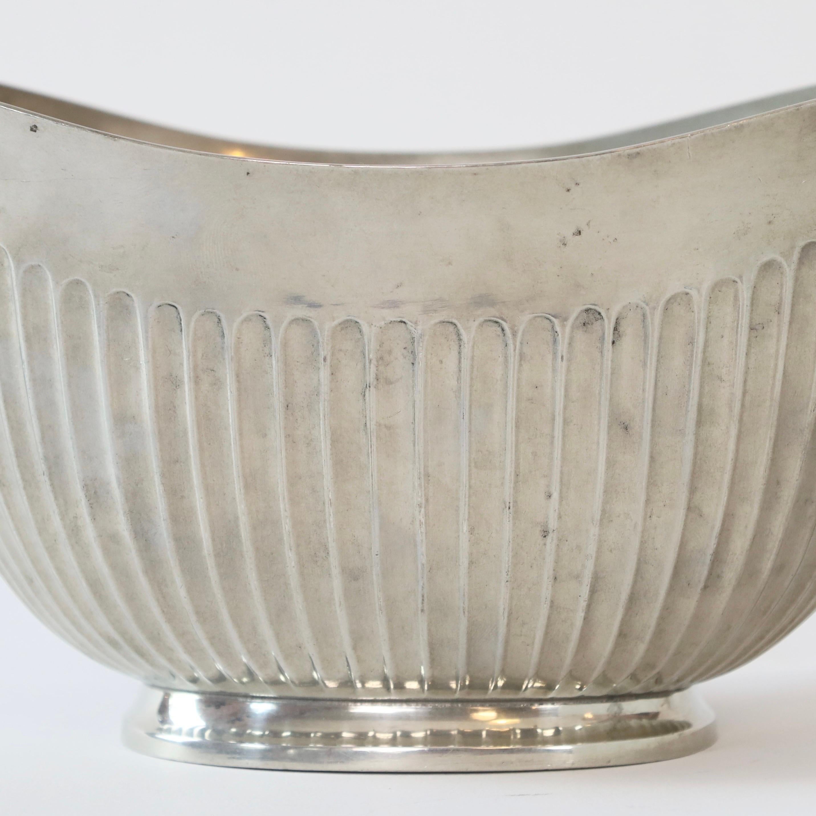 Jardinière en étain par Ellen Schlanbusch pour Just Andersen, années 1950, Danemark en vente 6