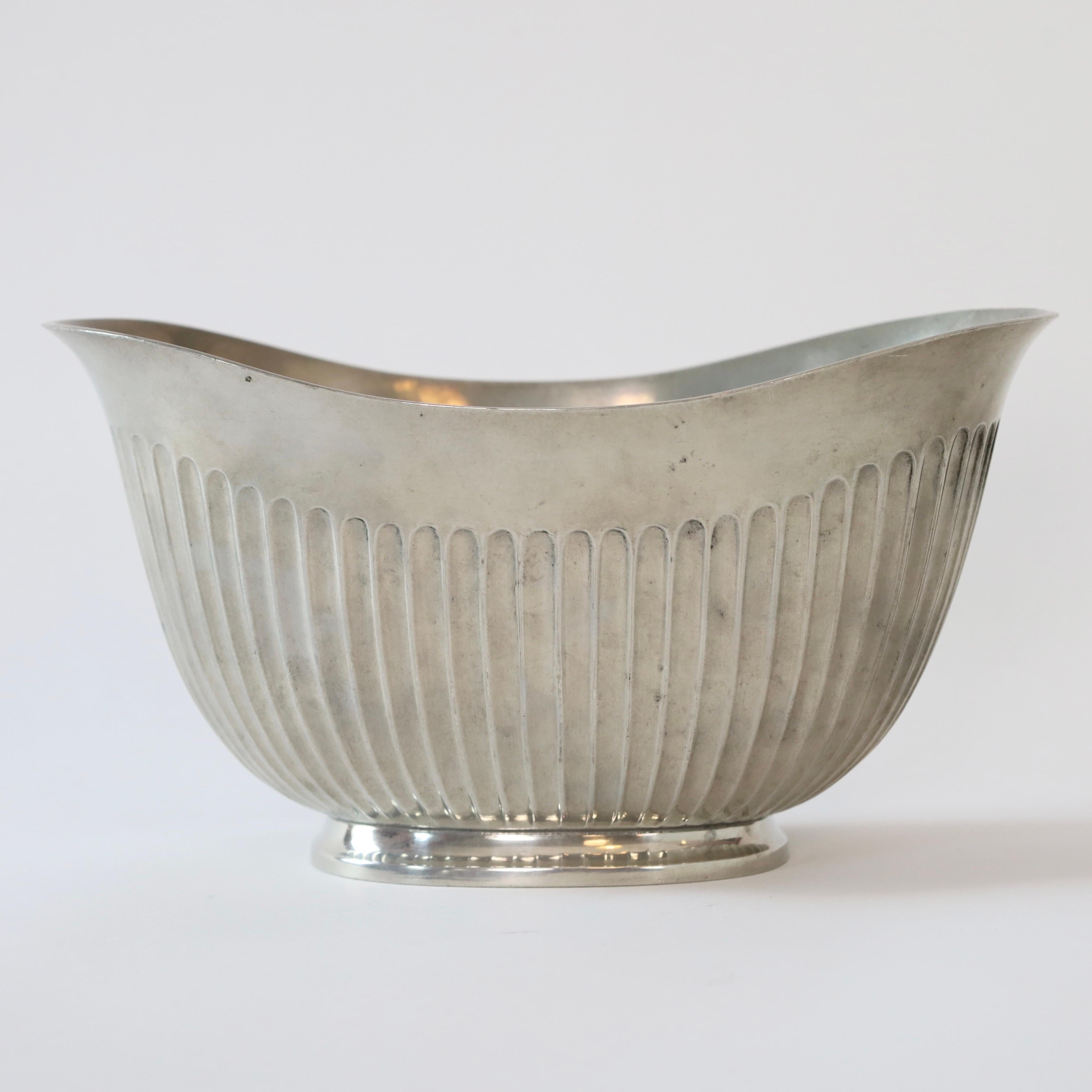 Étain Jardinière en étain par Ellen Schlanbusch pour Just Andersen, années 1950, Danemark en vente
