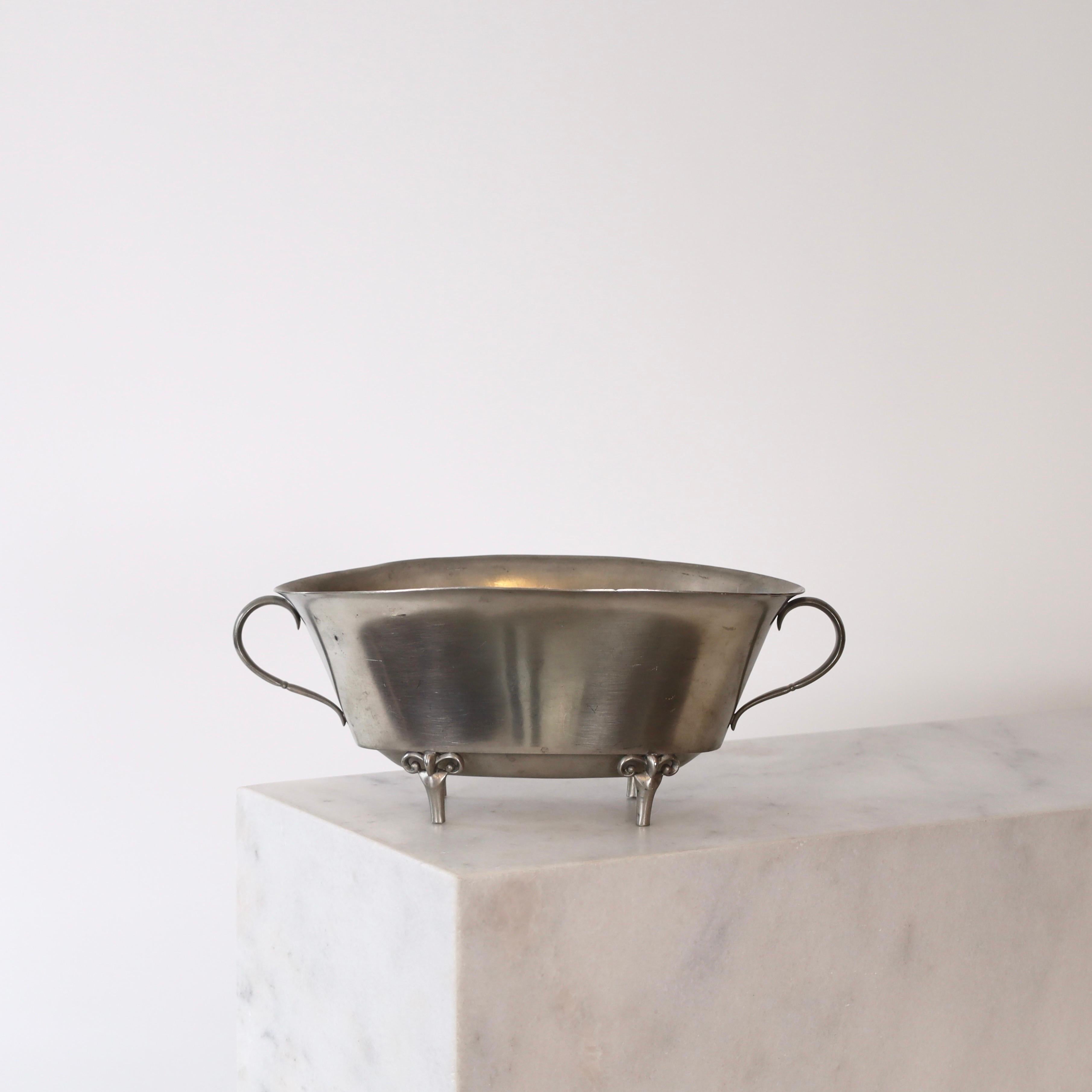 Art déco Jardinière en étain par Just Andersen, années 1920, Danemark en vente