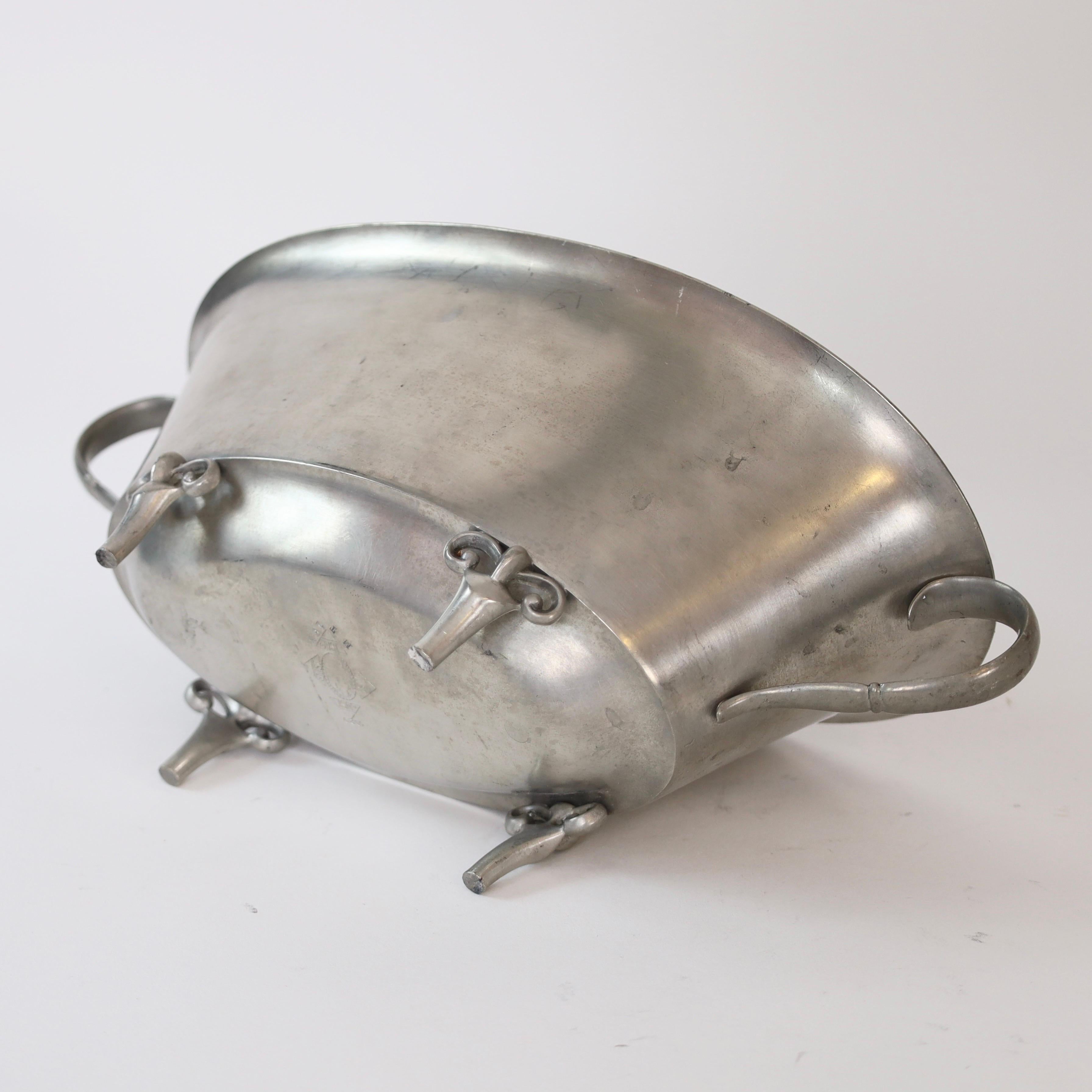 Jardinière en étain par Just Andersen, années 1920, Danemark en vente 1
