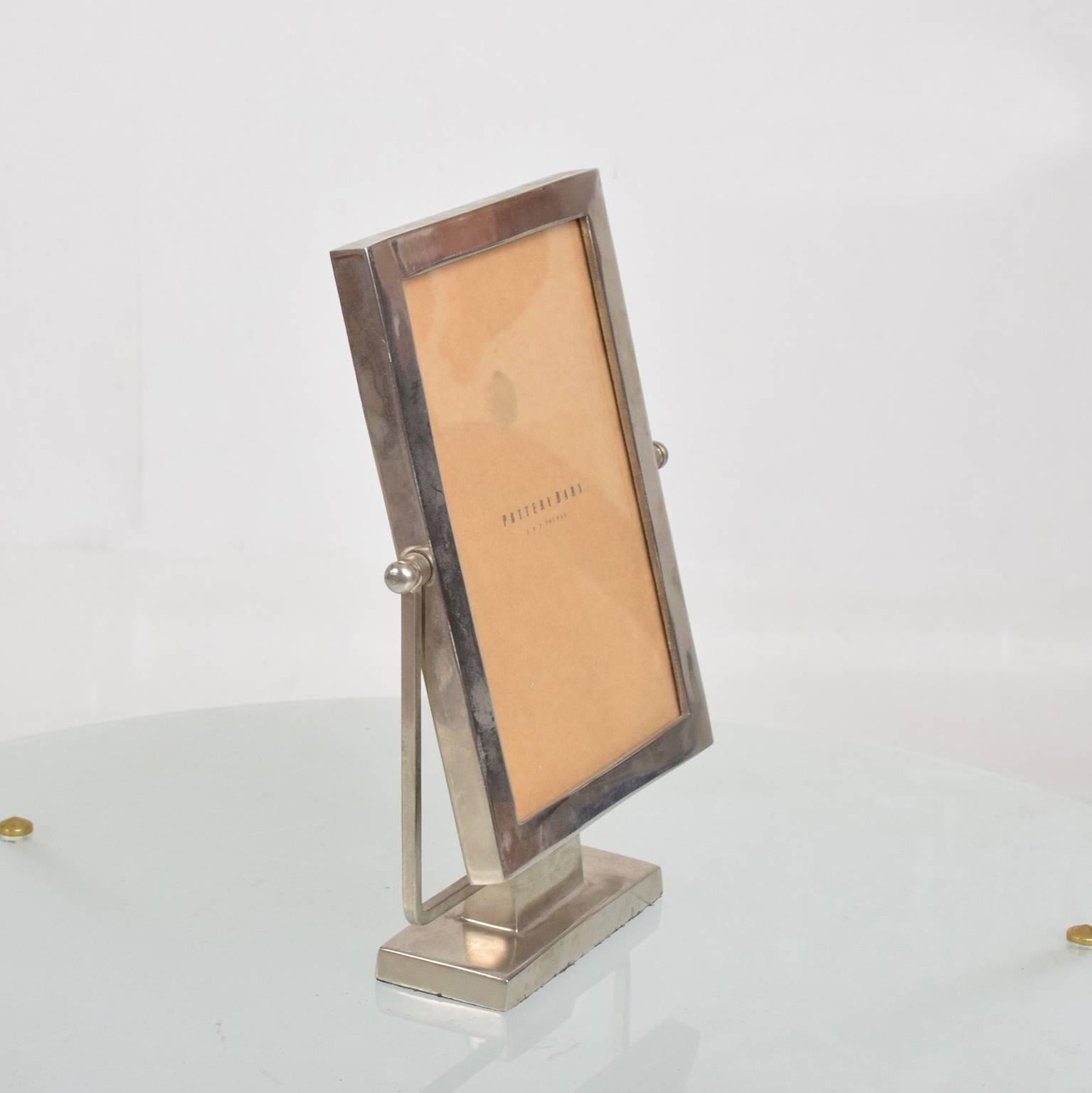 Pewter Picture Frame on Base, Antique Style In Good Condition In Chula Vista, CA