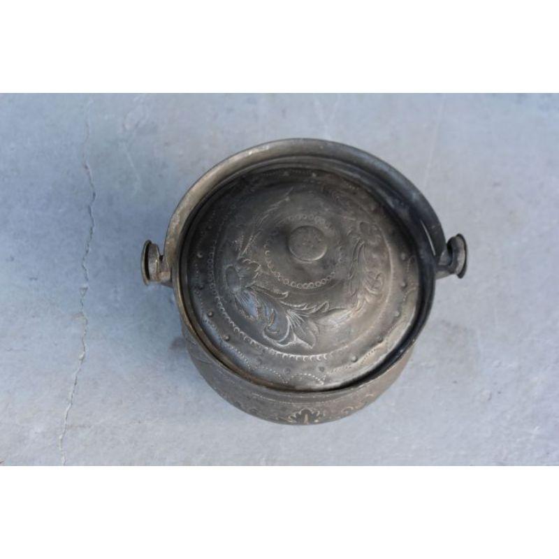 Pewter Pot from India with Late 19th Century Foliage For Sale 1