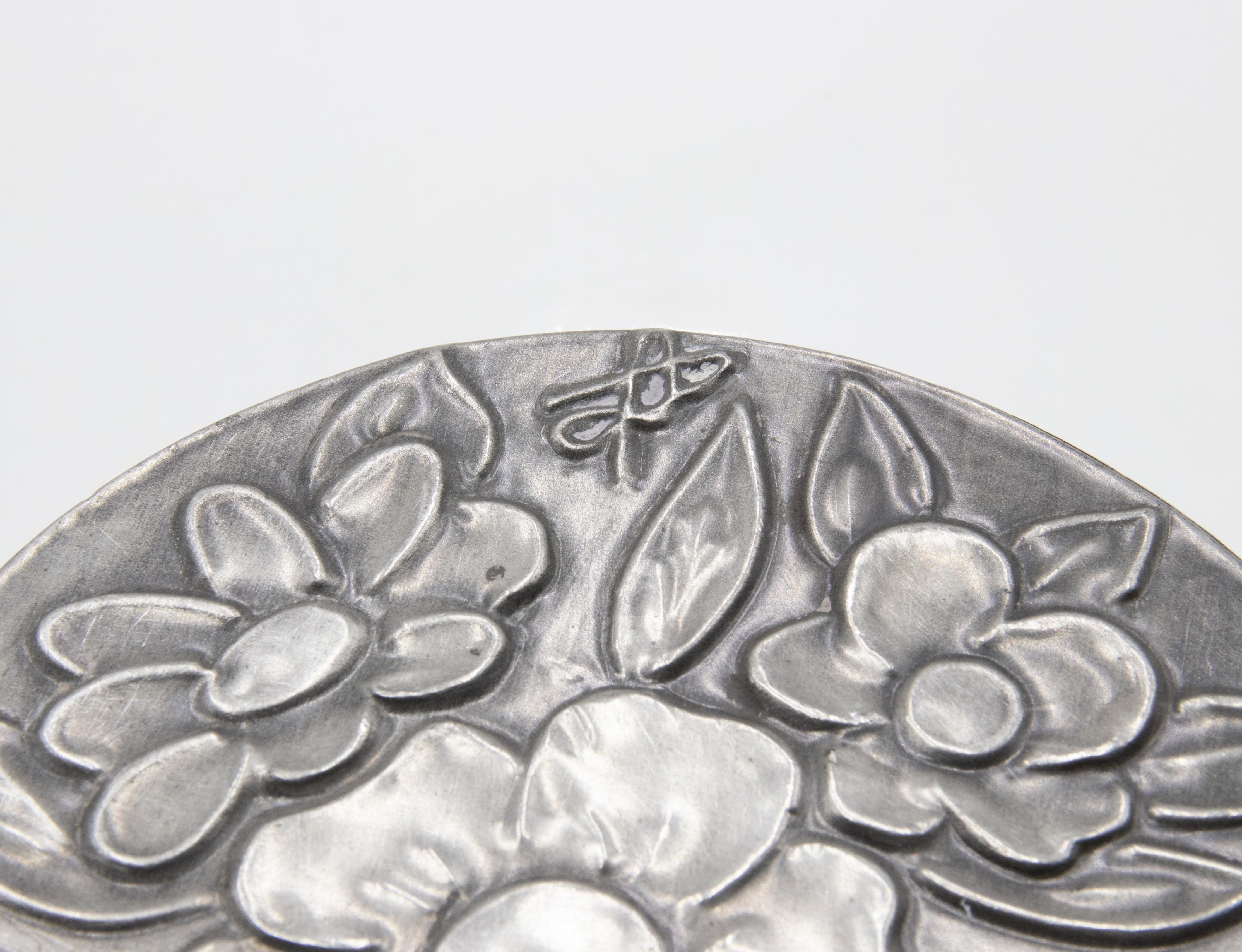Pewter Round Box, Italy, Early 20th Century In Good Condition For Sale In Roma, IT