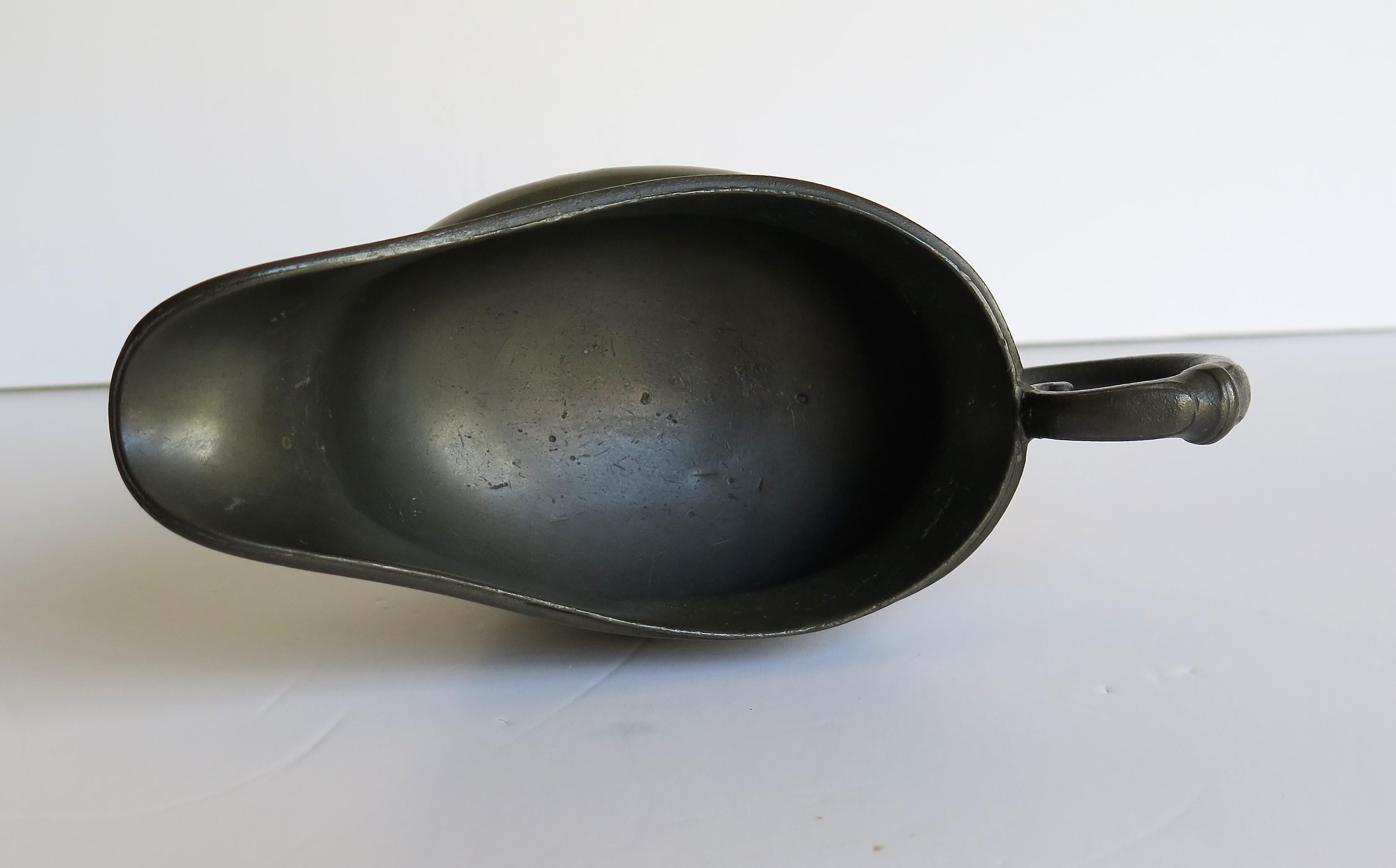 Pewter Sauce Boat by Walker & Hall of Sheffield Fully Stamped, Late 19th Century For Sale 4