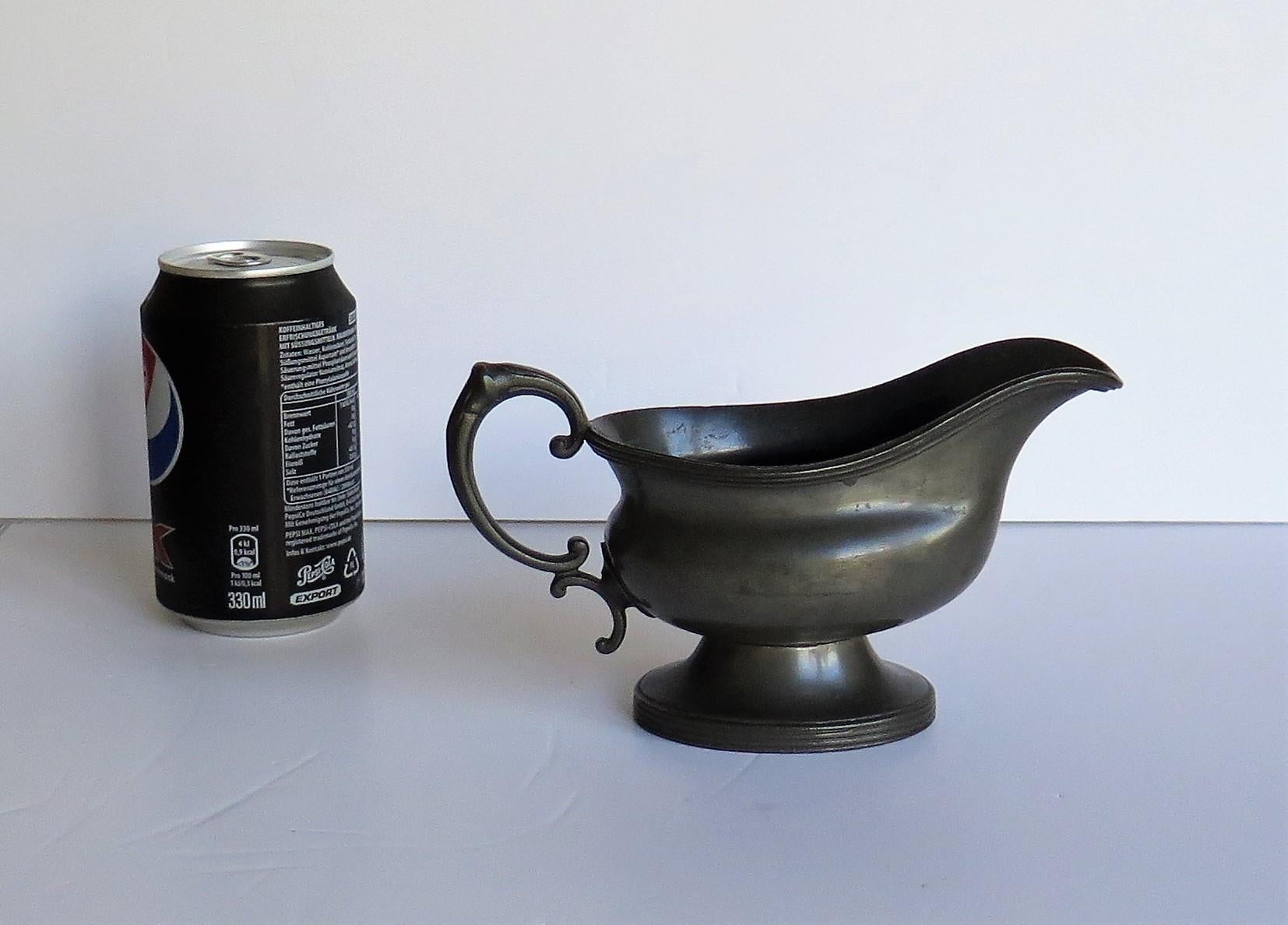 Pewter Sauce Boat by Walker & Hall of Sheffield Fully Stamped, Late 19th Century For Sale 11