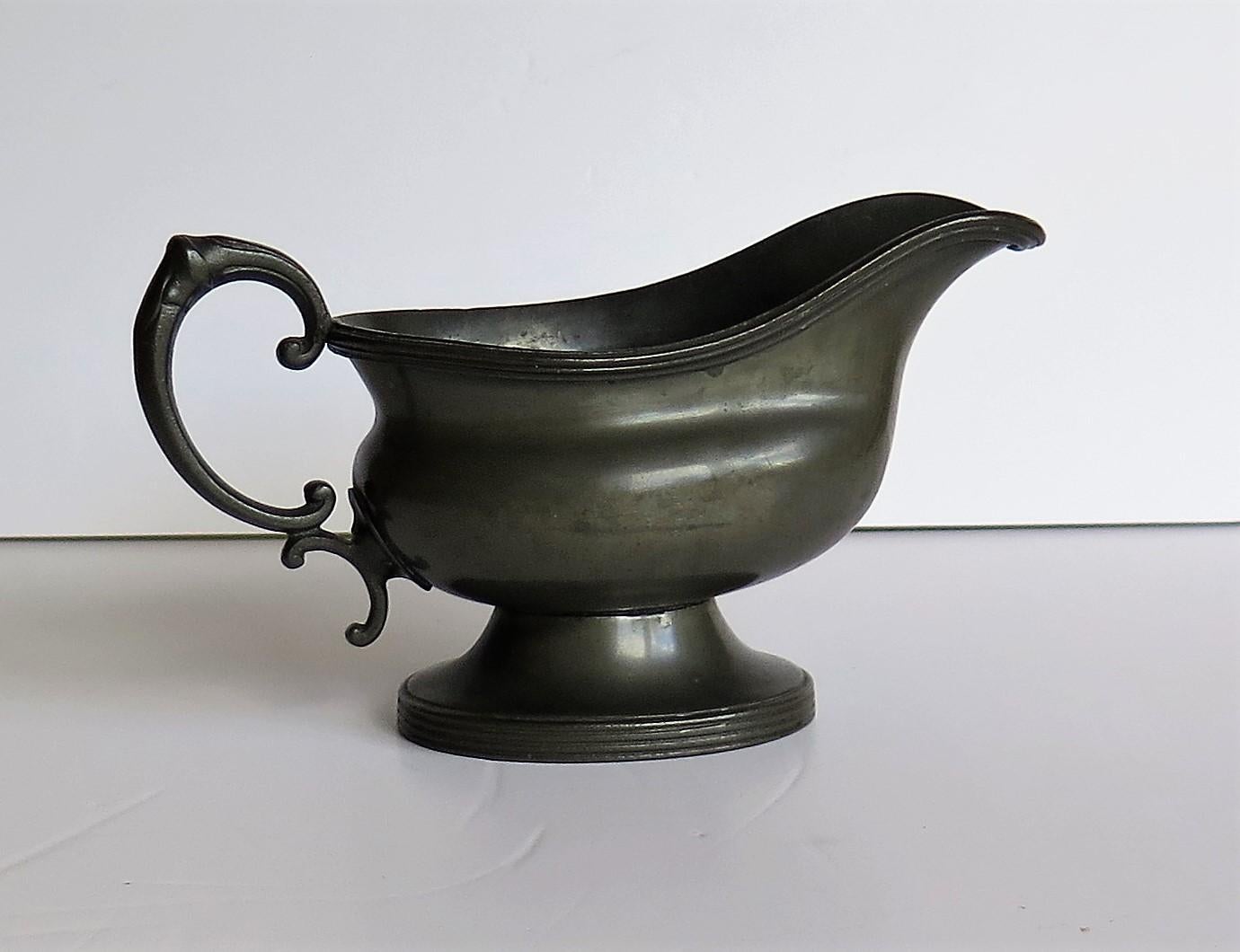 Pewter Sauce Boat by Walker & Hall of Sheffield Fully Stamped, Late 19th Century In Good Condition For Sale In Lincoln, Lincolnshire