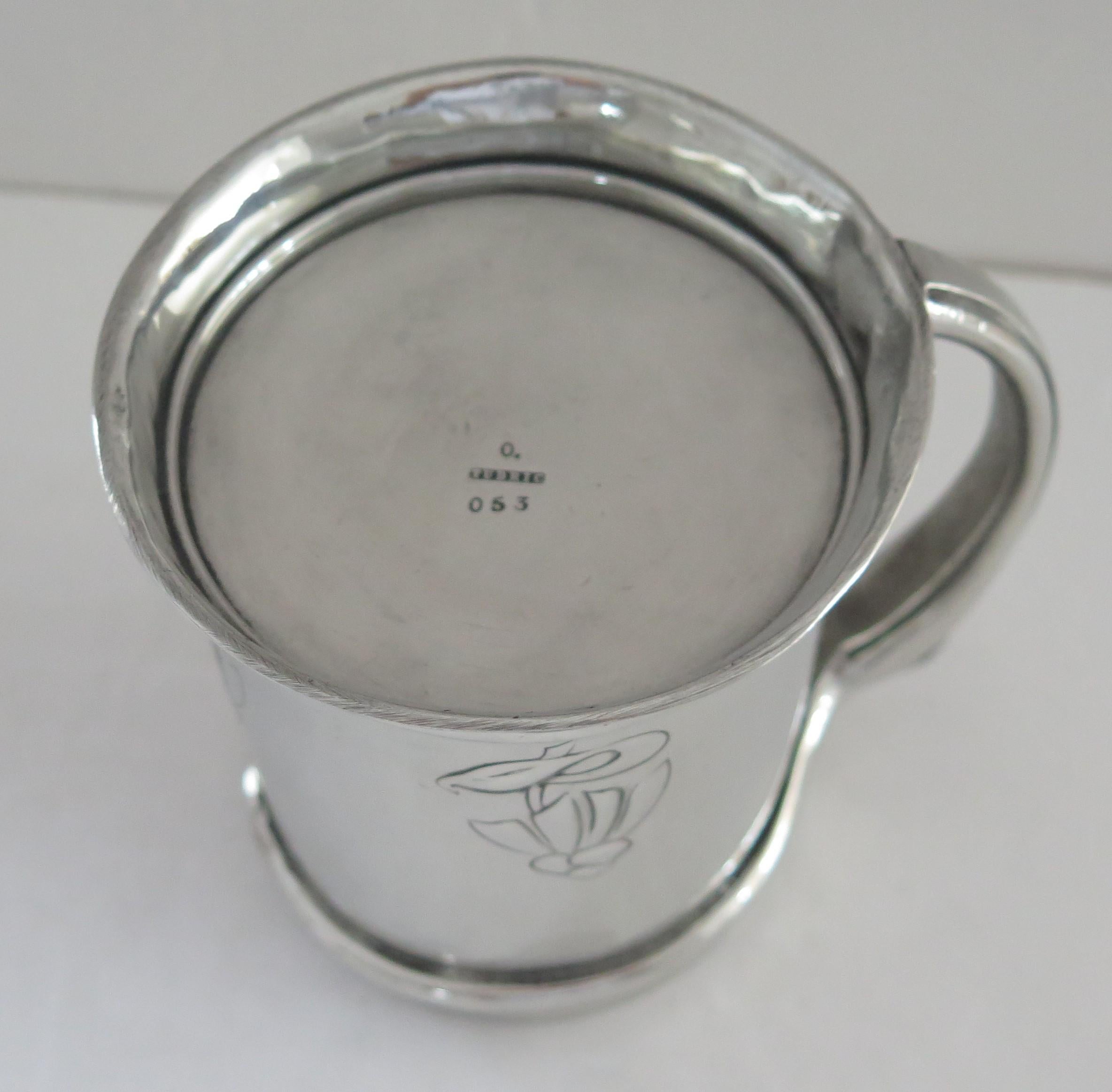 Zinn Tankard entworfen von Archibald Knox für Liberty Tudric Nr. 053, um 1902 im Angebot 4