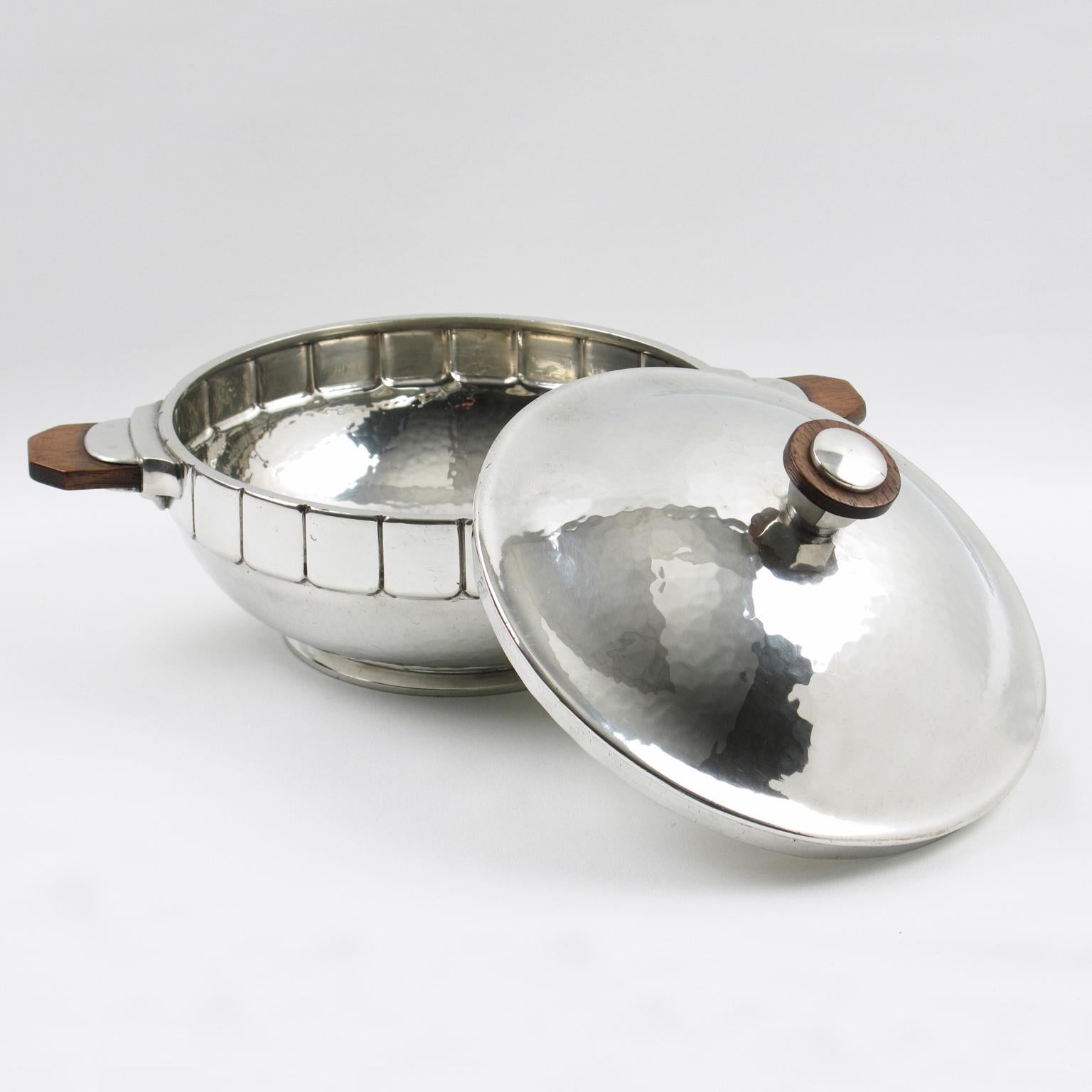 Métal Pewter Tureen Covered Dish Centerpiece by H.J. Geneve, 1940s en vente